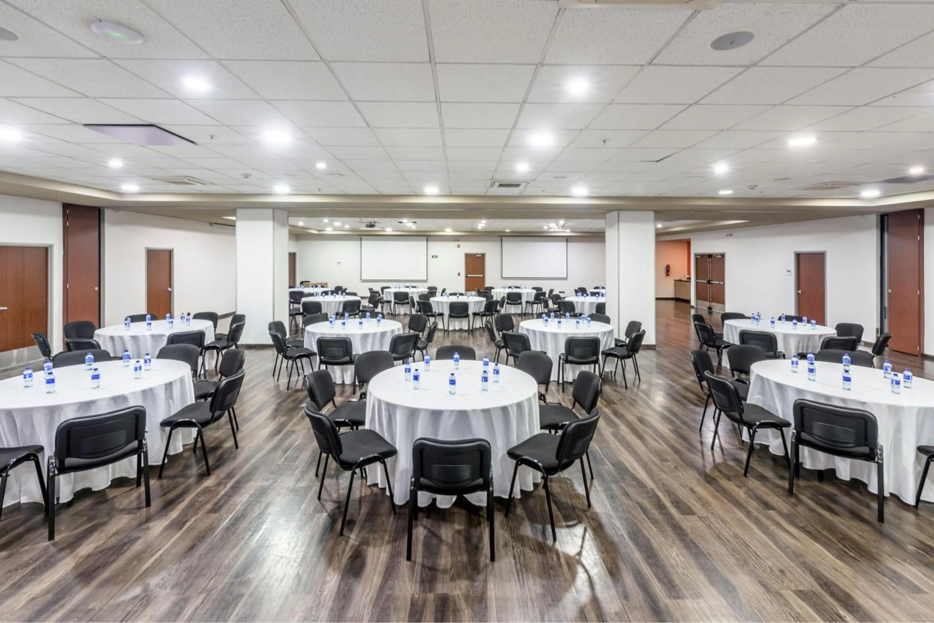 Meeting/conference room in City Express Plus by Marriott Bogota Aeropuerto
