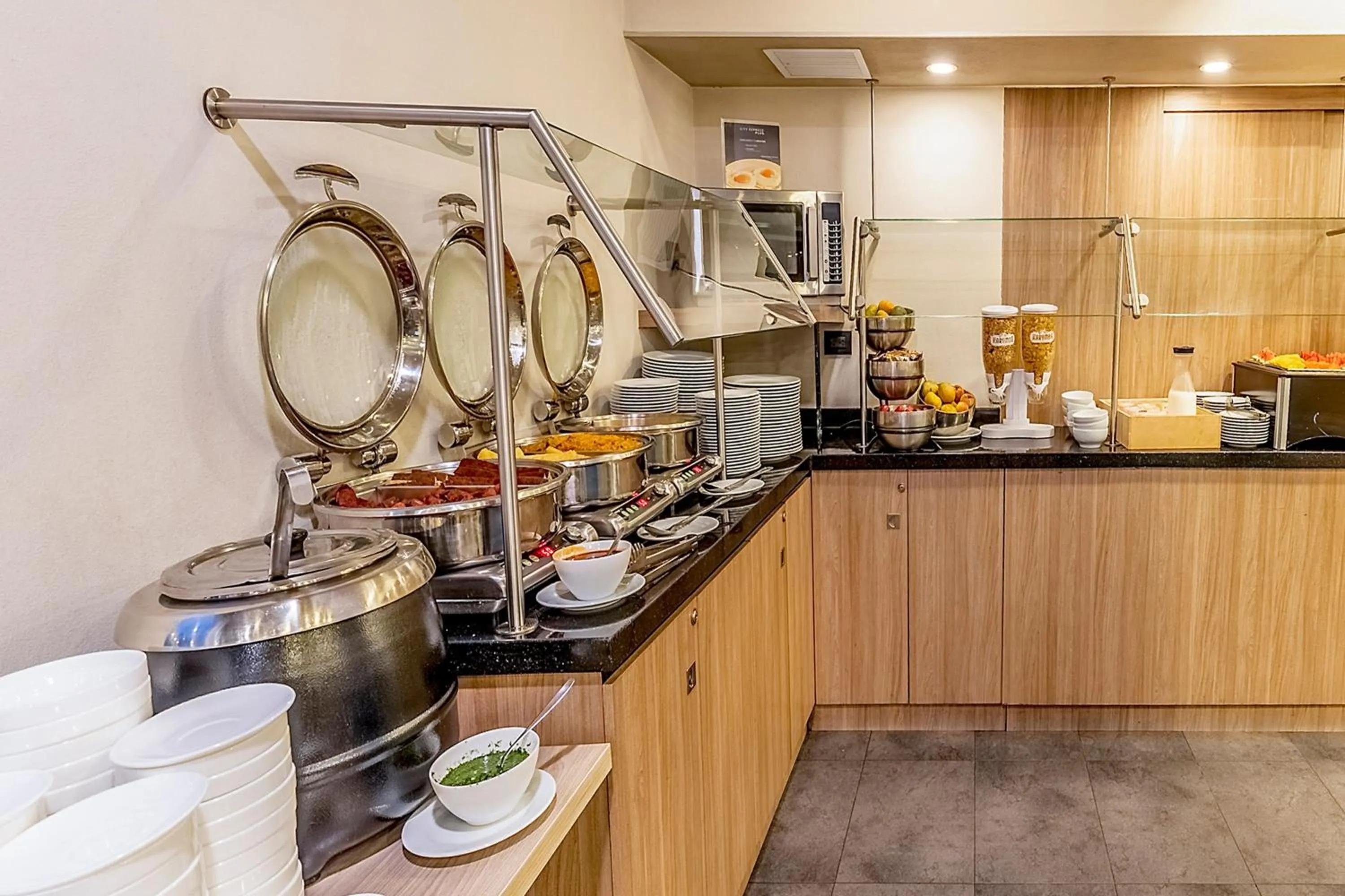 Breakfast in City Express Plus by Marriott Bogota Aeropuerto