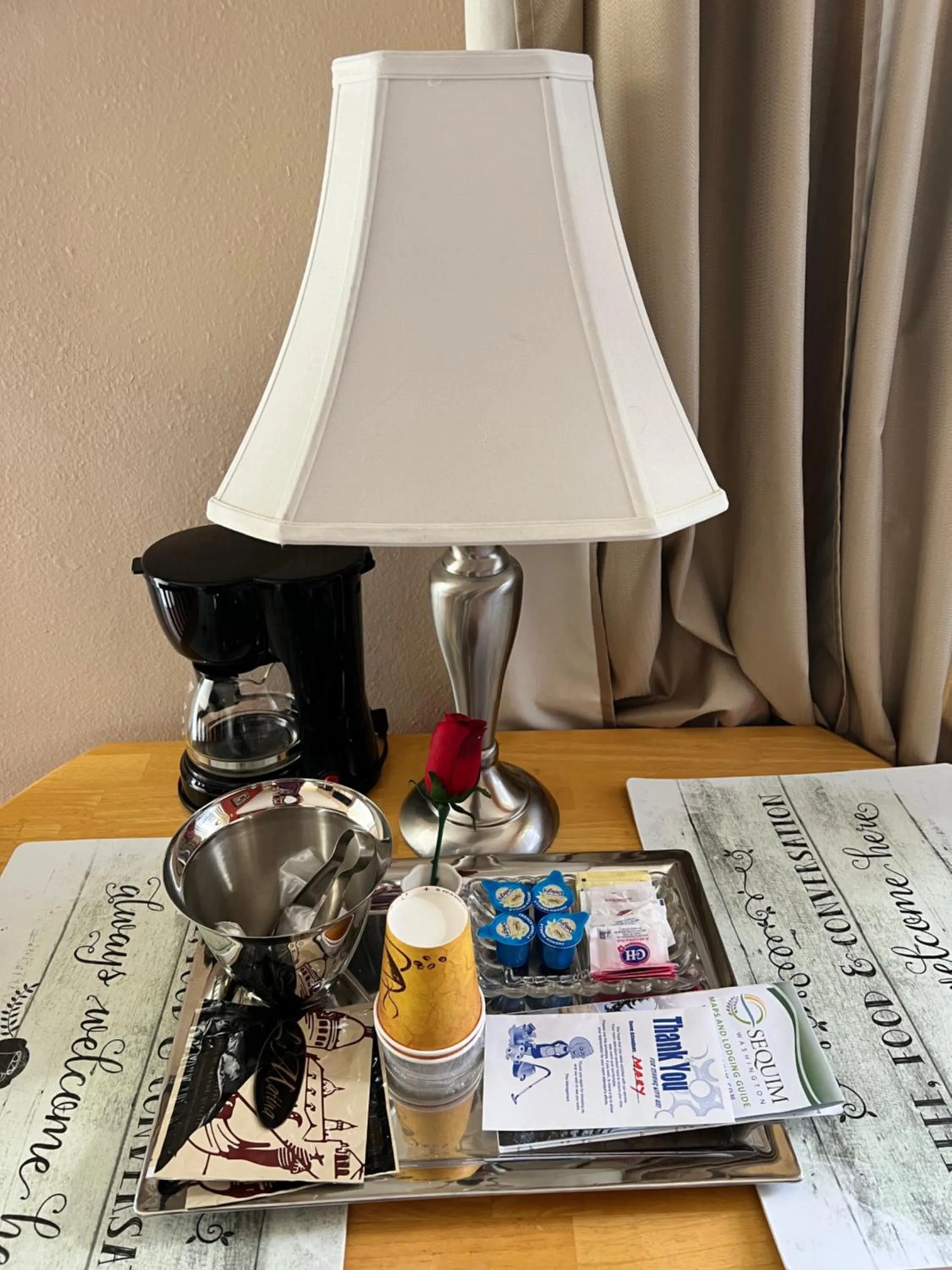 Coffee/tea facilities in Great House Motel