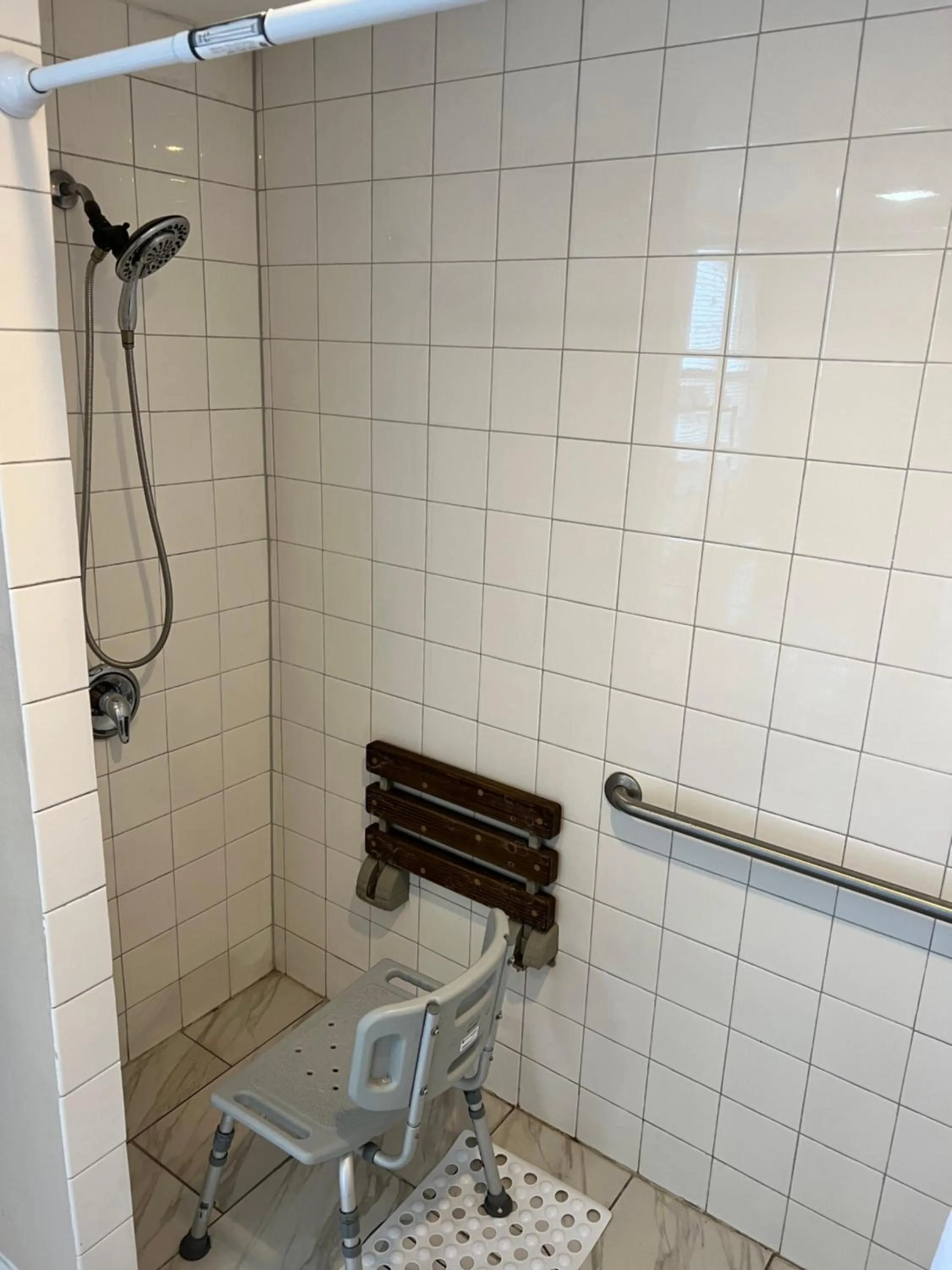 Bathroom in Great House Motel