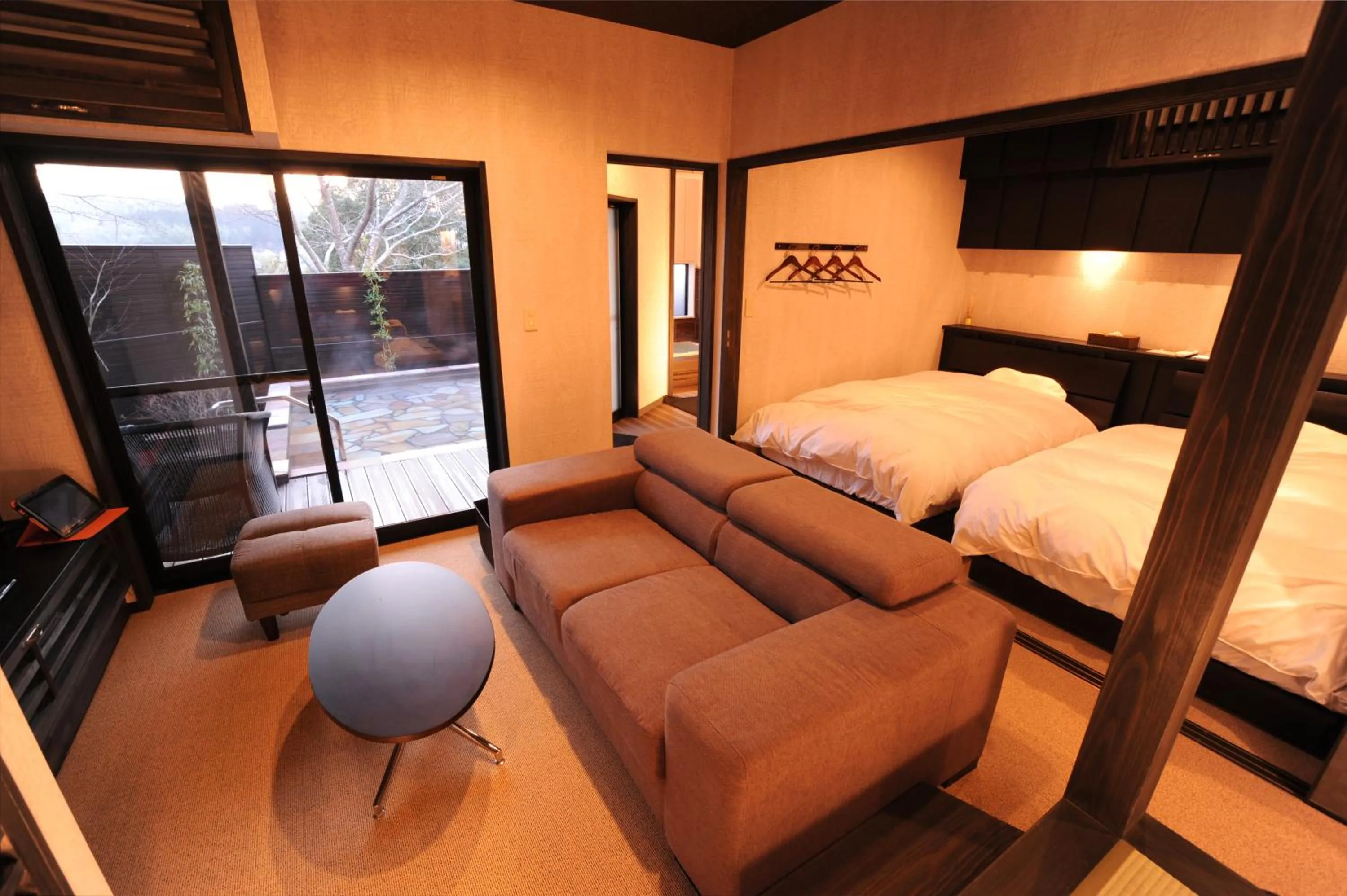 Photo of the whole room, Bed in Uedaya