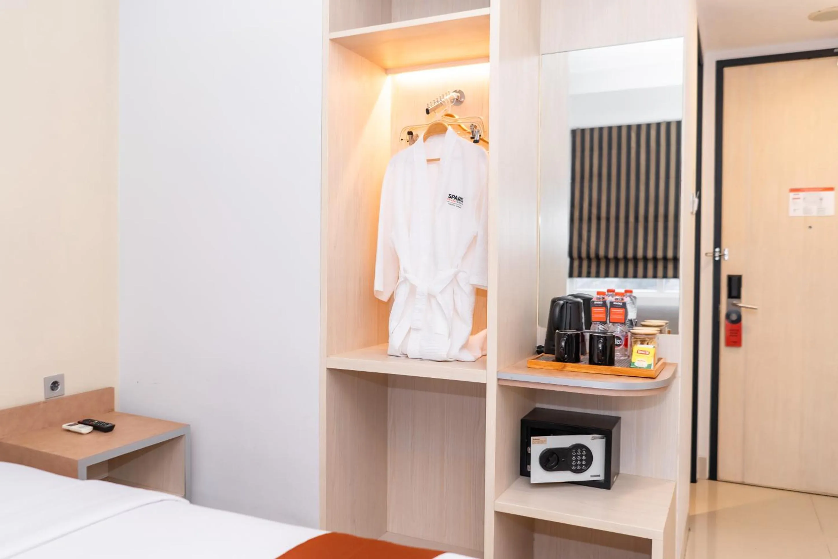 Bed in Sparks Odeon Sukabumi, ARTOTEL Curated