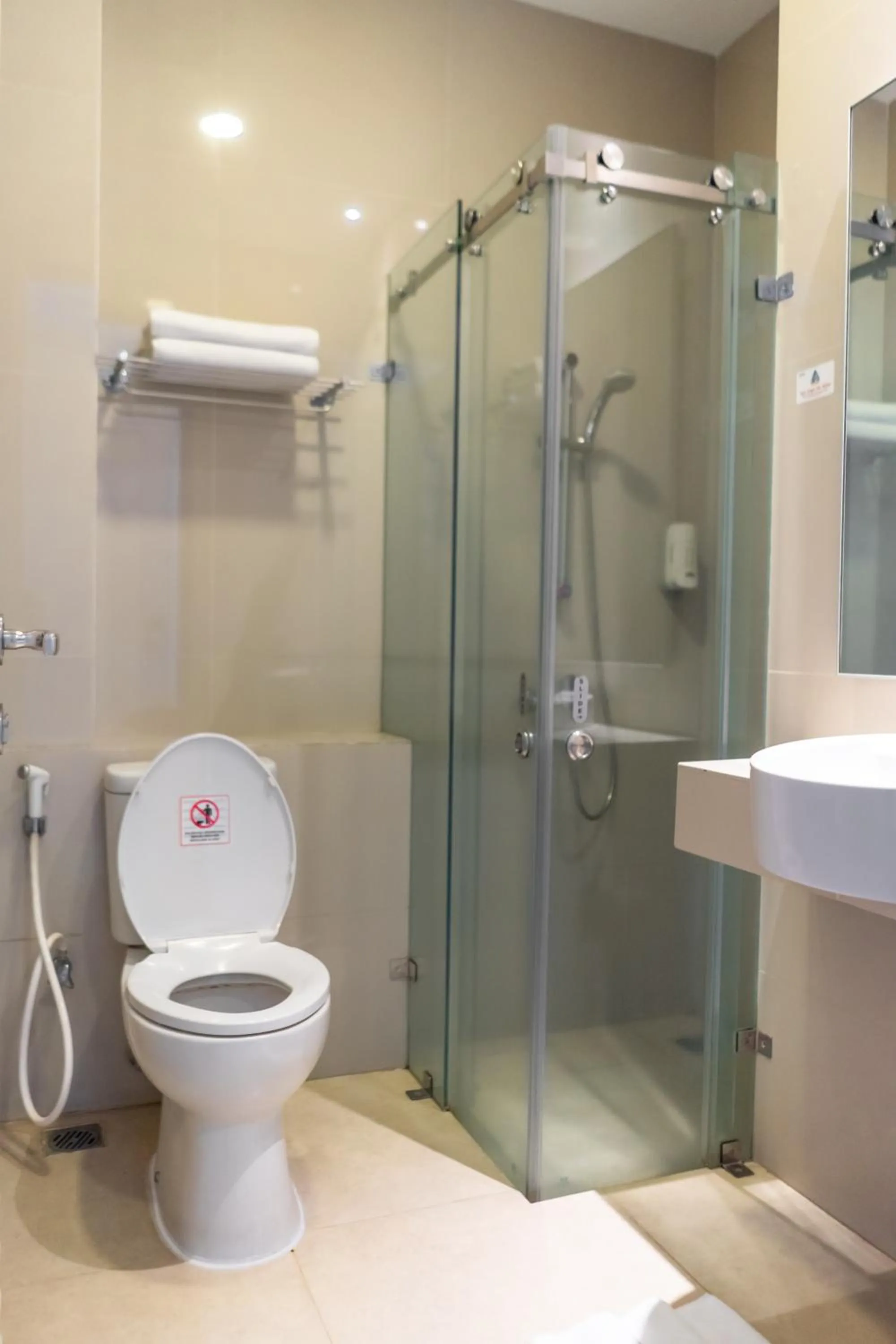 Sparks Odeon Sukabumi, ARTOTEL Curated