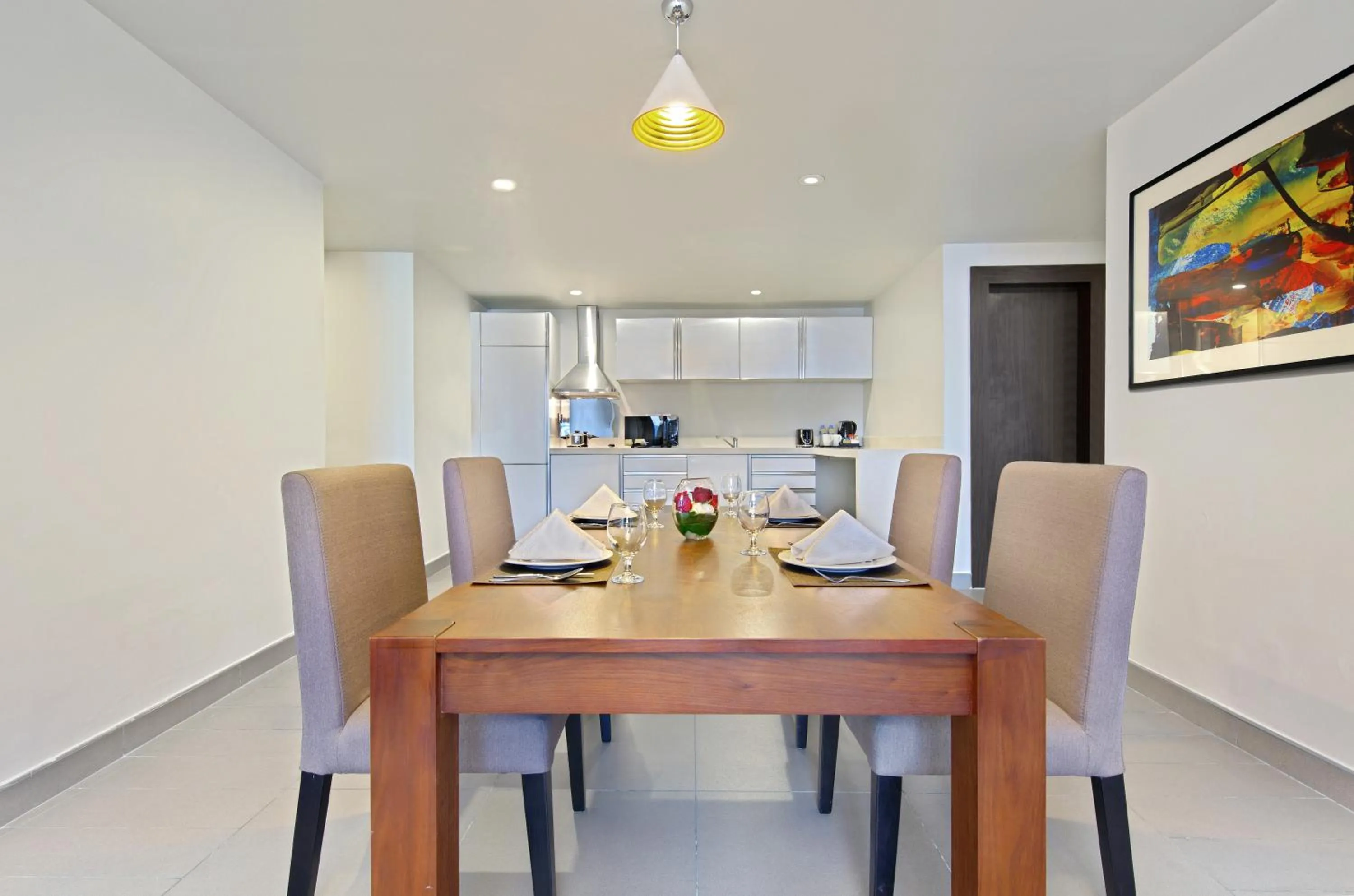 Coffee/tea facilities in The Curve Hotel