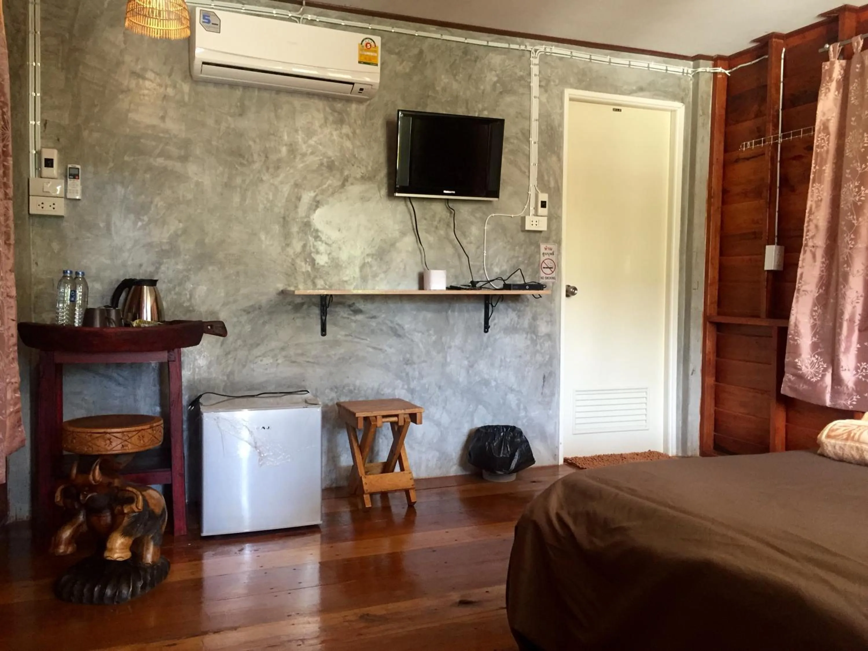 TV and multimedia in JJ at Chiangkhan