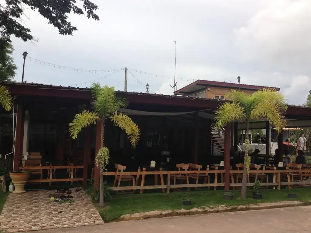 Restaurant/places to eat in Check In and Chill Out Restaurant/places to eat in Check In and Chill Out
