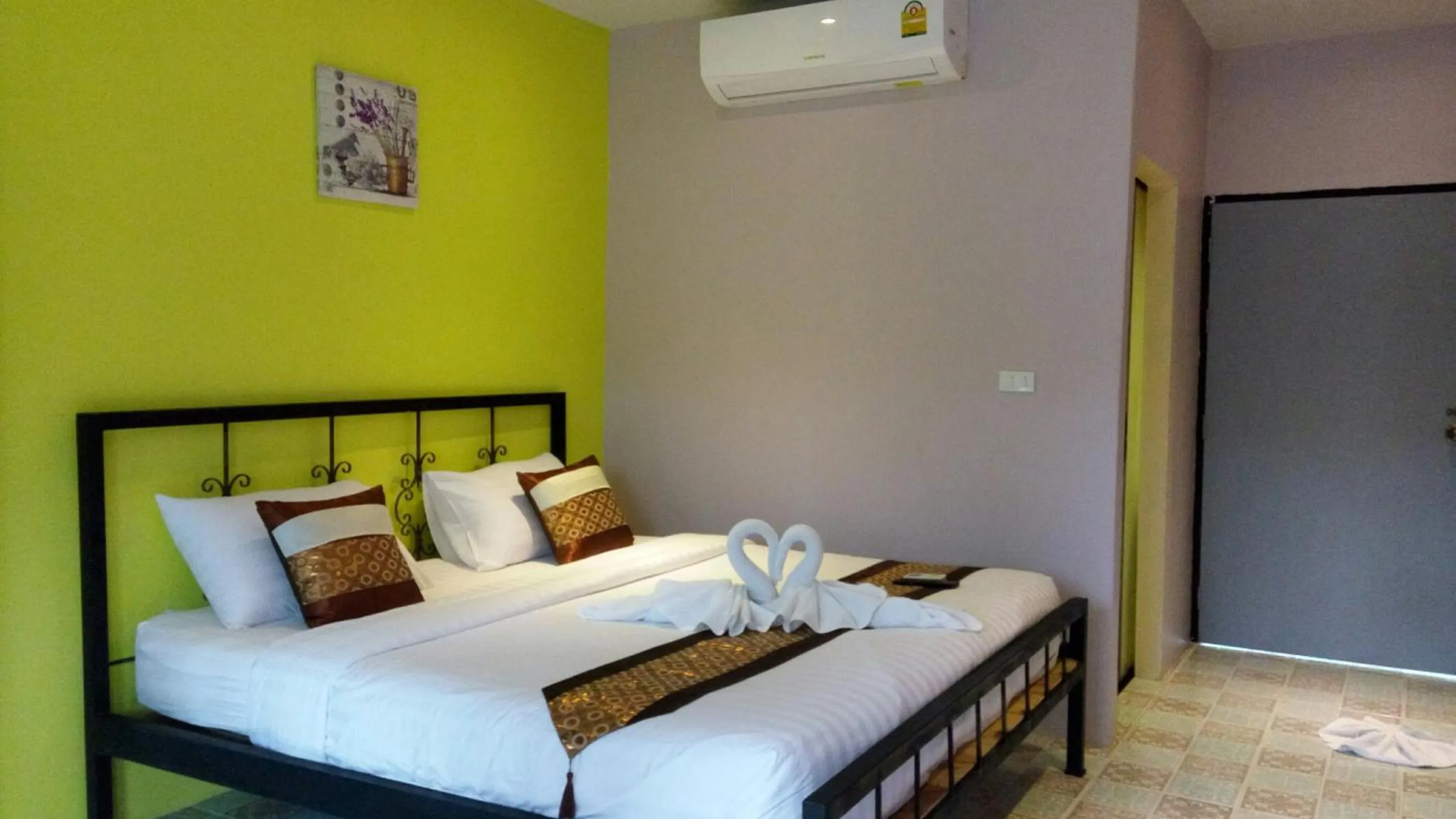 Bed in Stamp Hills Resort