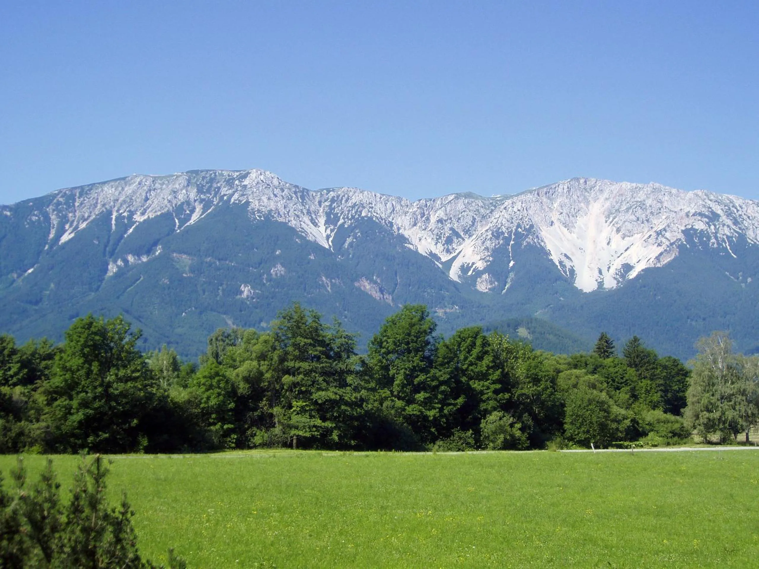 Hiking in Mattone Aparthotel