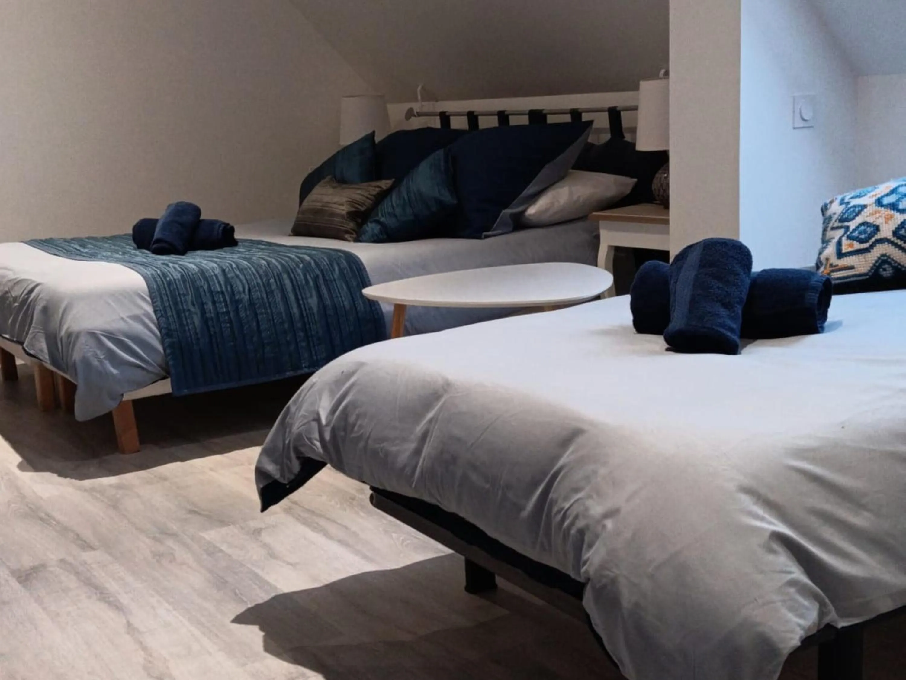 Property building, Bed in Maison de vacances à Créances