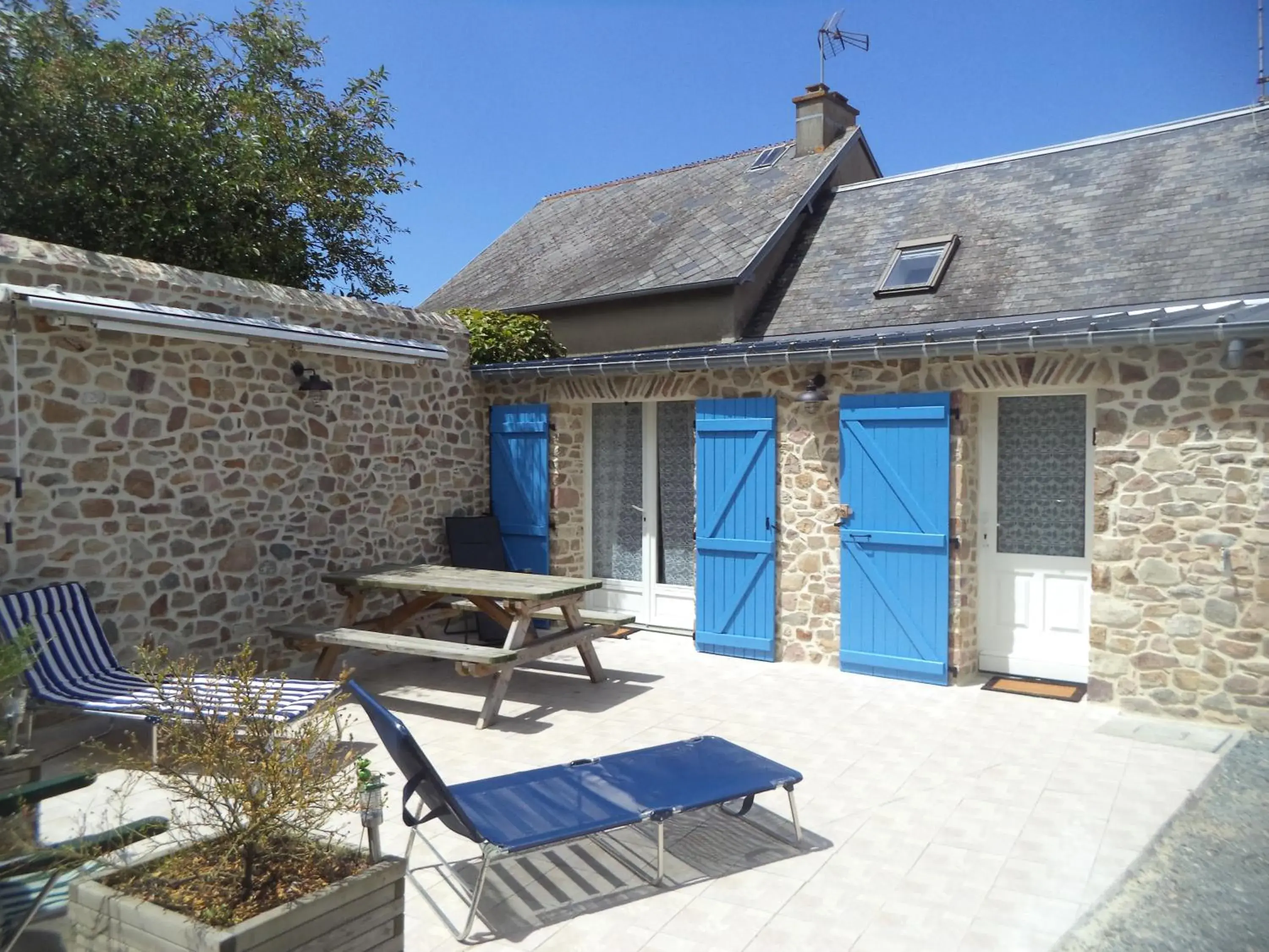Maison de vacances à Créances Maison de vacances à Créances