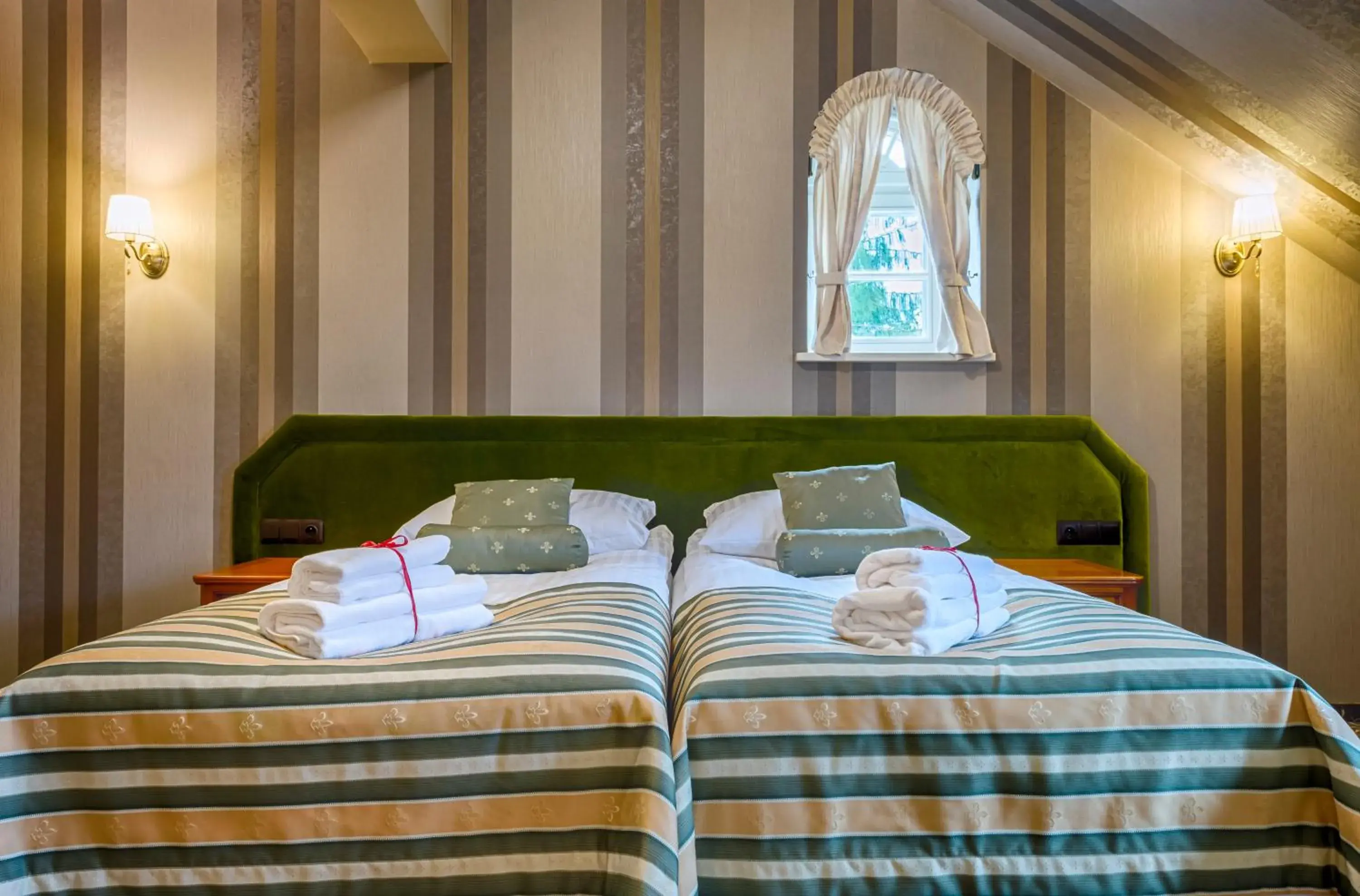 Triple Room - single occupancy in Hotel Dwór Fijewo Triple Room - single occupancy in Hotel Dwór Fijewo