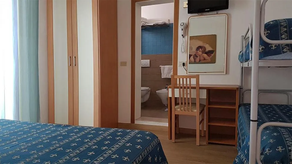 Bedroom, Bed in Hotel Sorriso - molto più di una stella