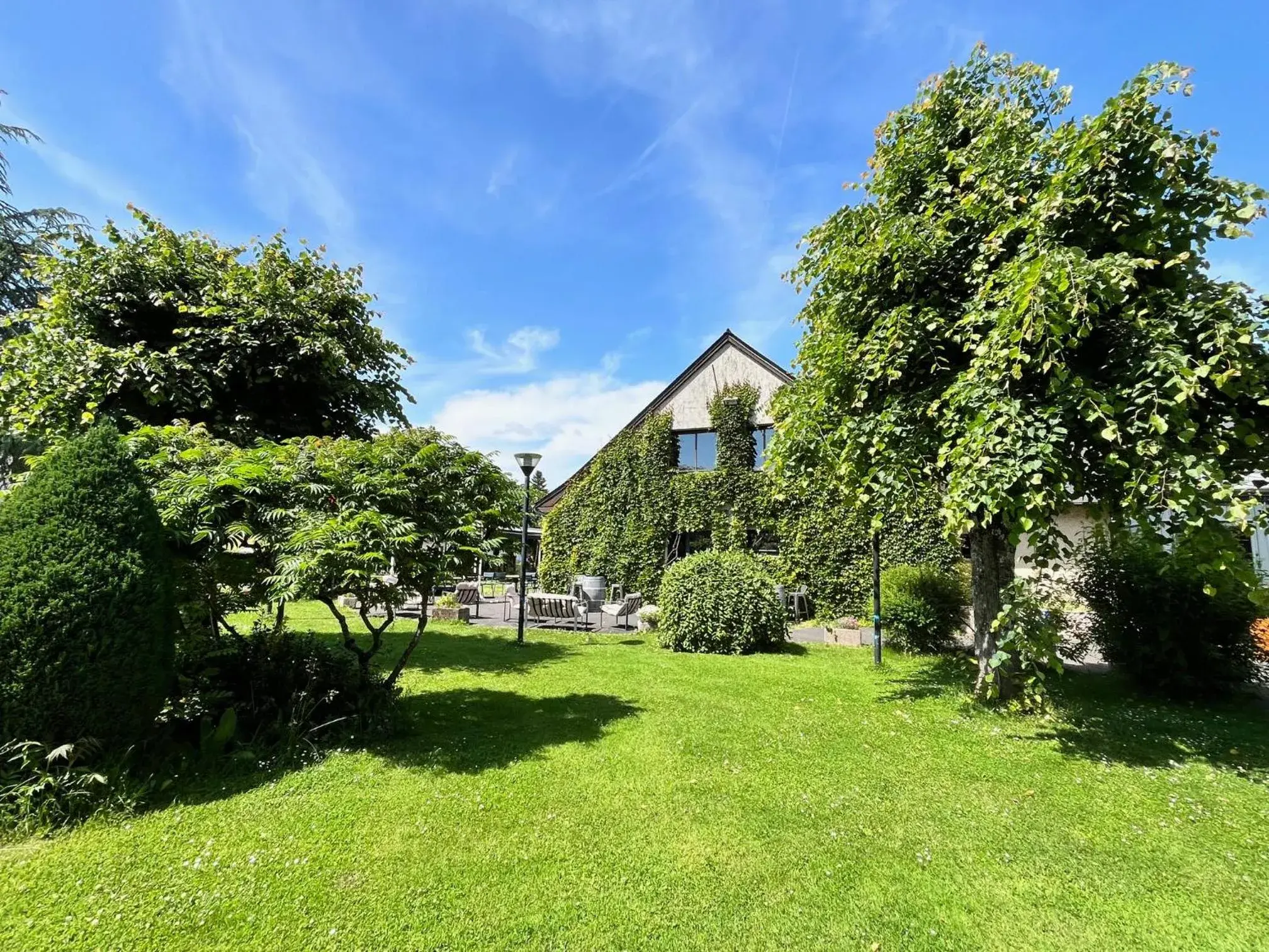Property building in Logis Auberge du Barrez Property building in Logis Auberge du Barrez