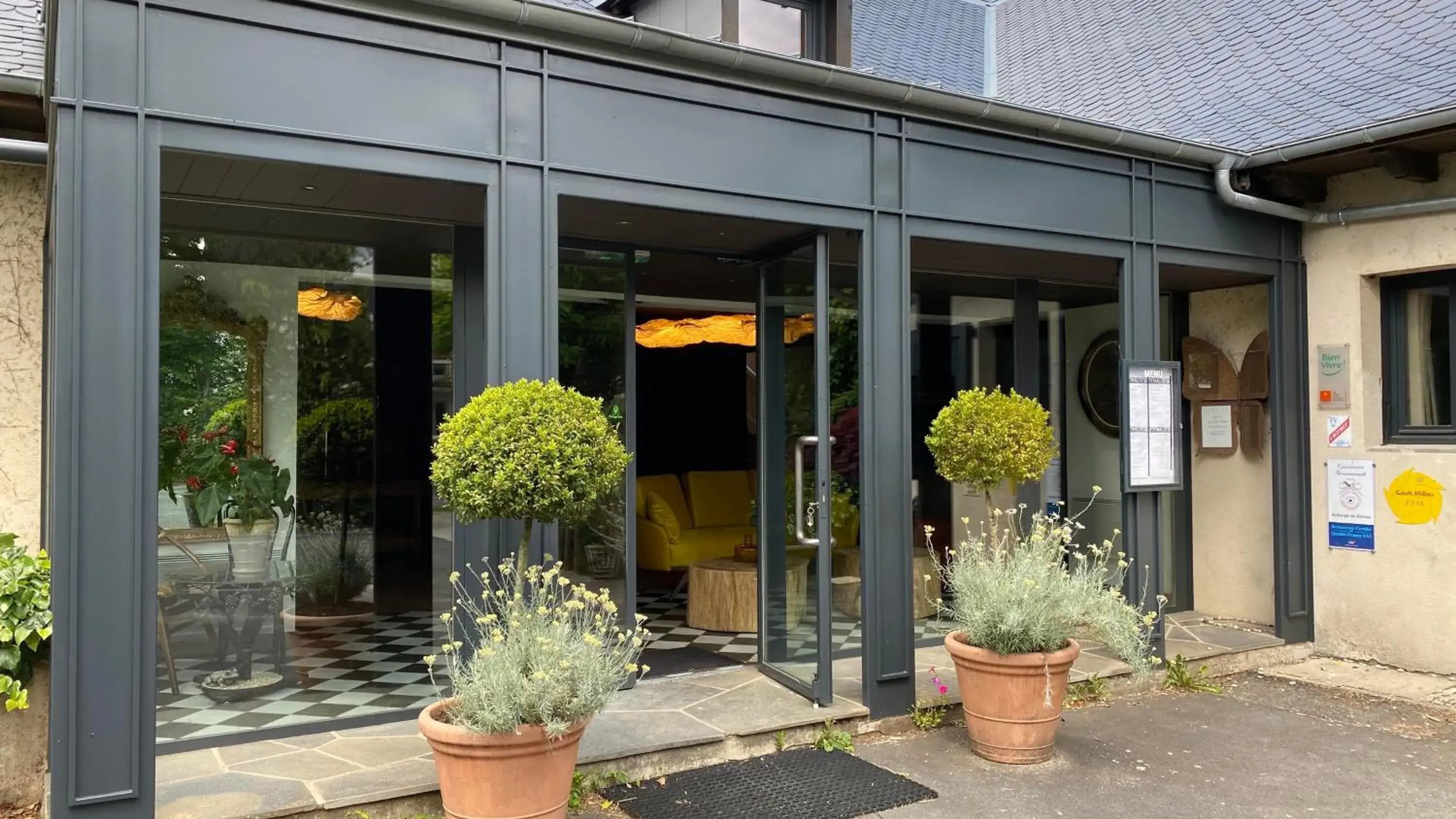 Property building in Logis Auberge du Barrez Property building in Logis Auberge du Barrez