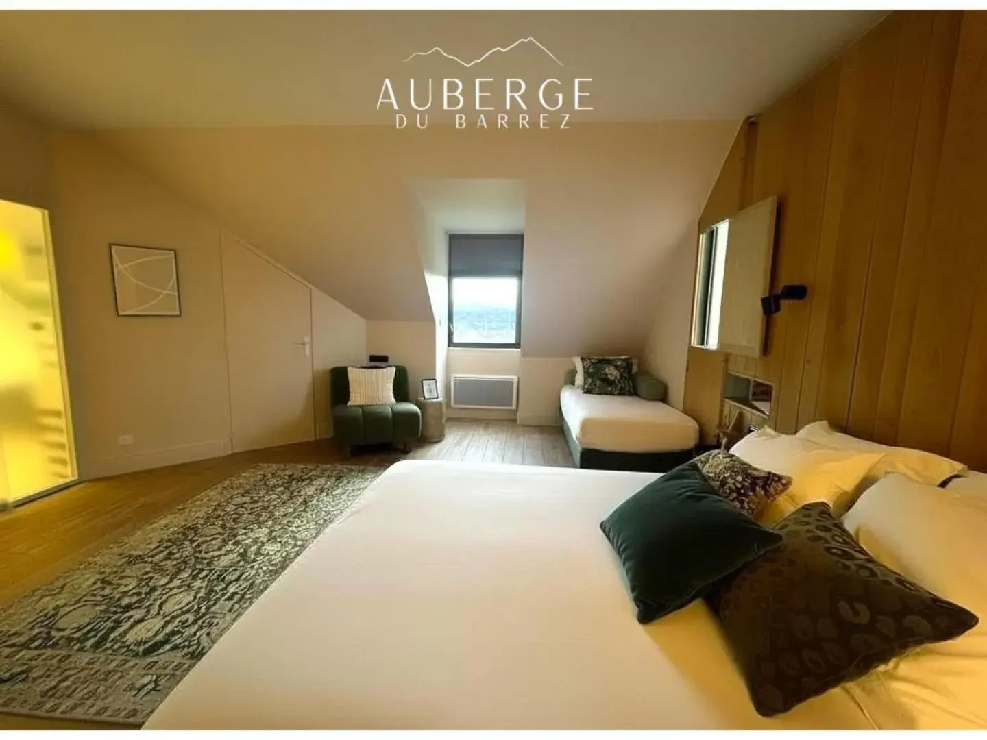 Bed in Hotel Restaurant Auberge du Barrez Logis Bed in Hotel Restaurant Auberge du Barrez Logis