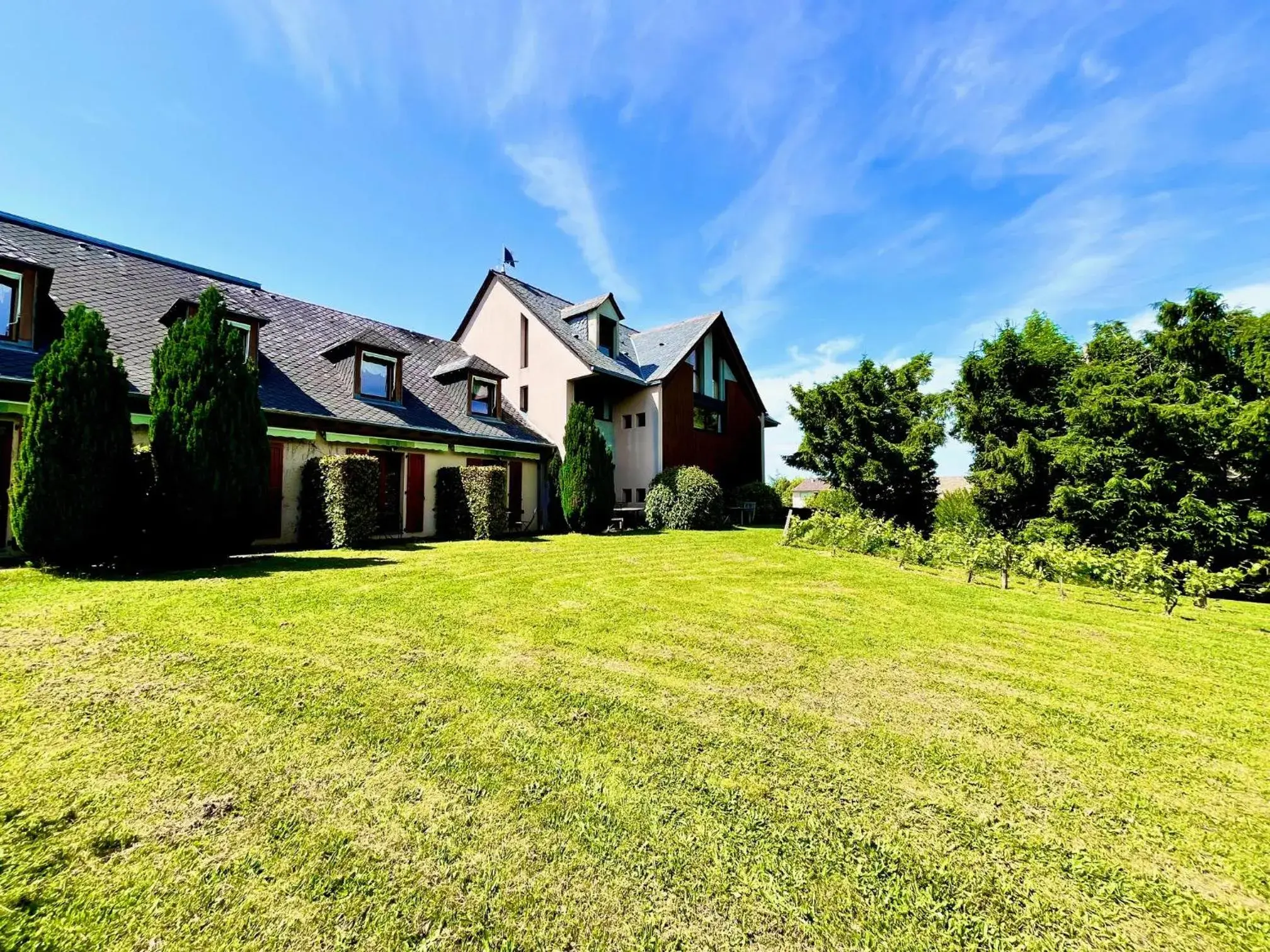 Property building in Logis Auberge du Barrez Property building in Logis Auberge du Barrez