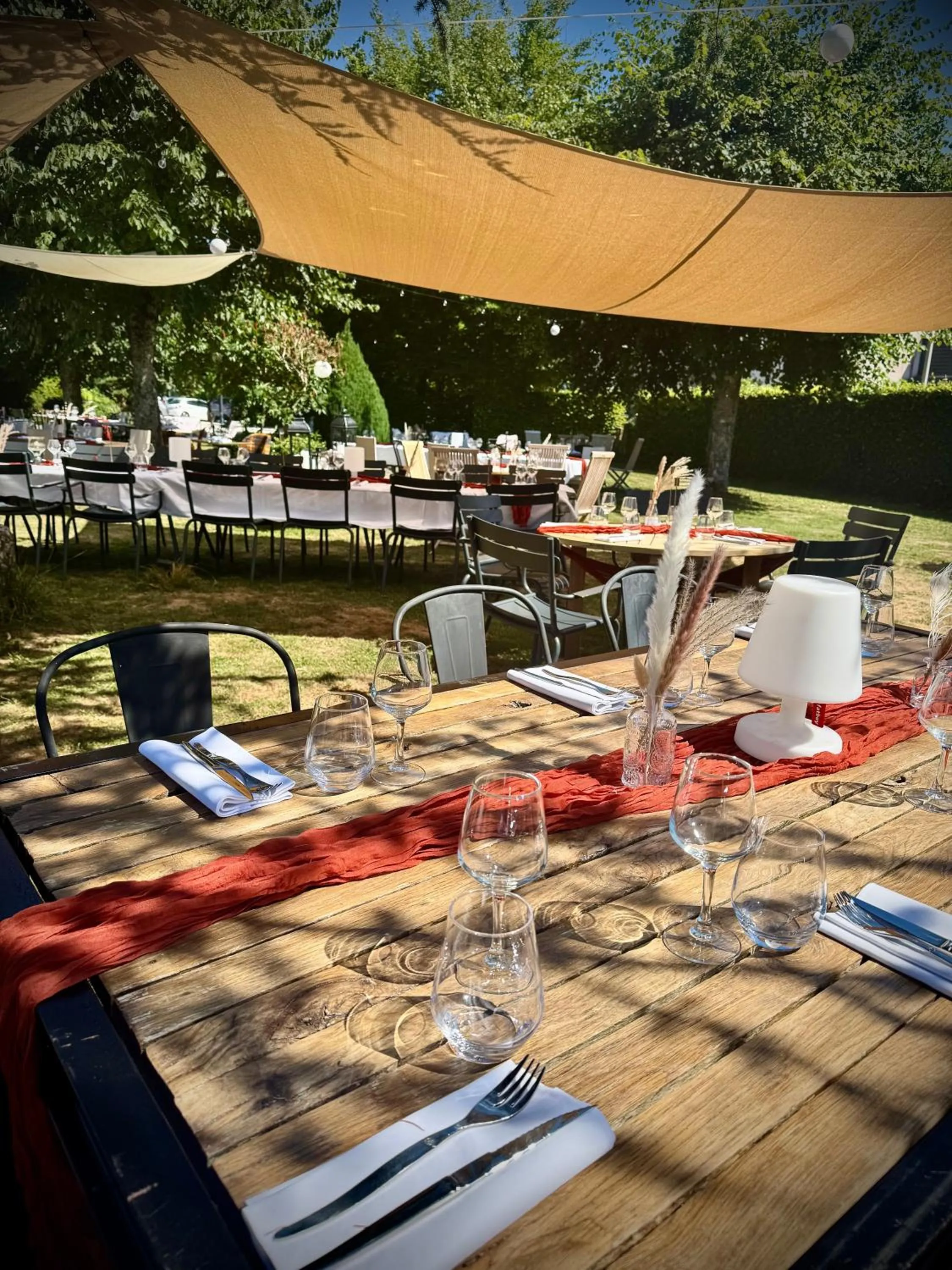 Restaurant/places to eat in Logis Auberge du Barrez