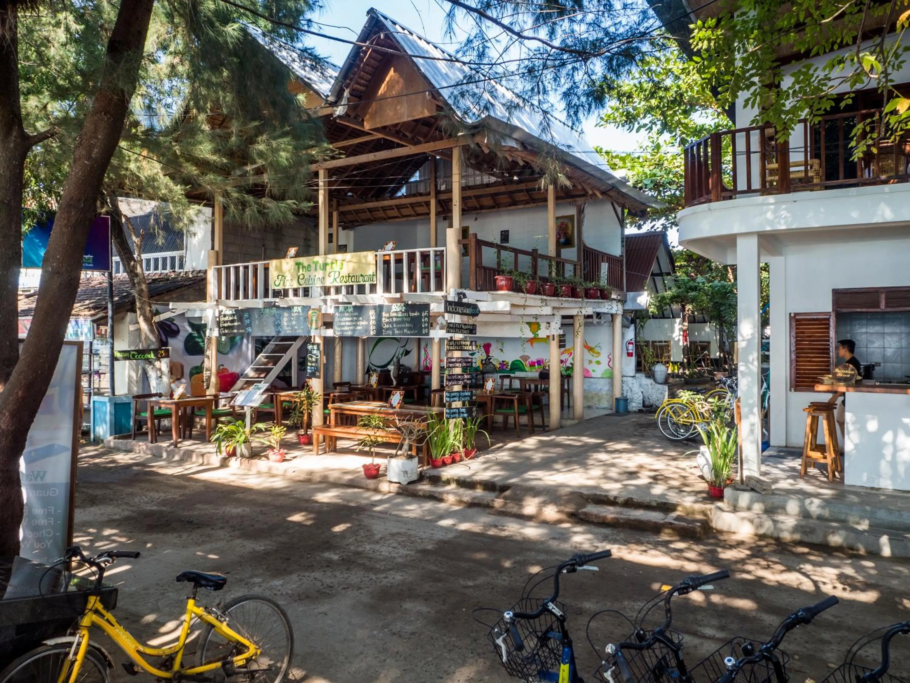 Gili Turtle Beach Resort