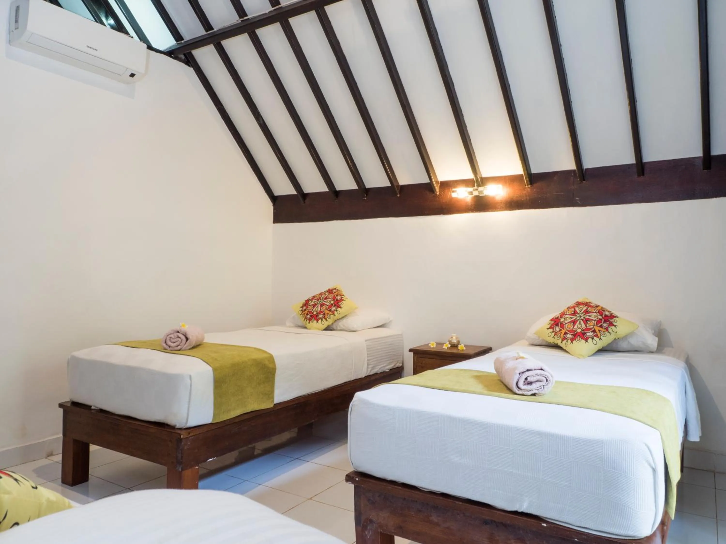 Bed in Gili Turtle Beach Resort