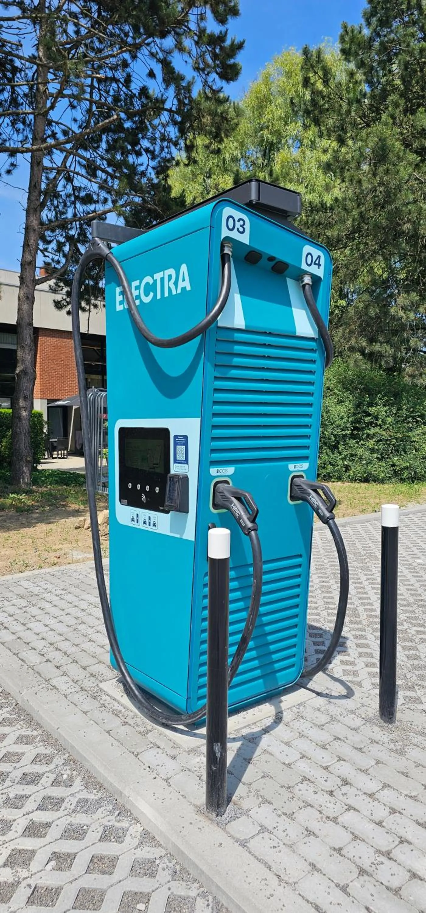 Parking in Hotel Les 3 Cles