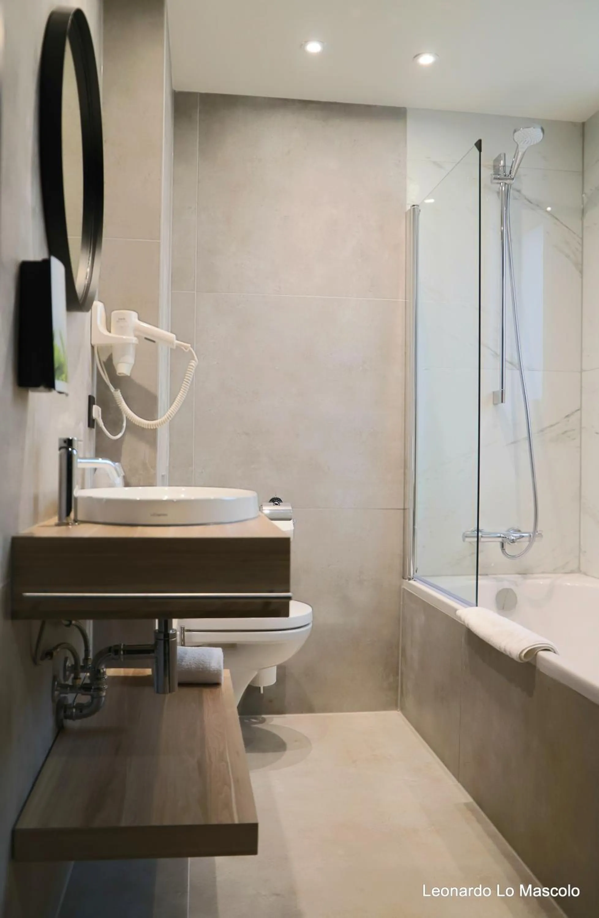 Shower in Hôtel de l'Univers Liège