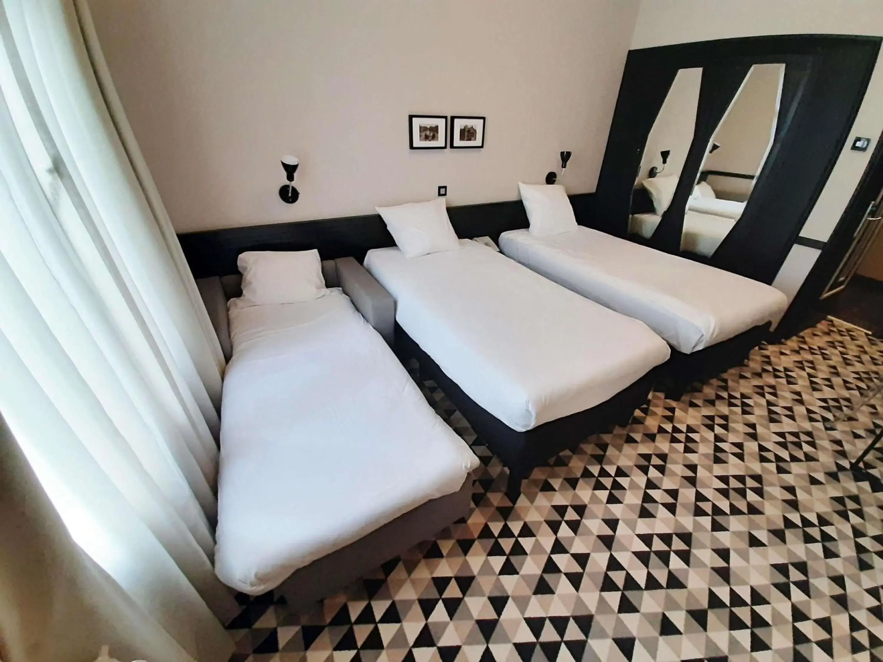 Bedroom, Bed in Hotel des Colonies Brussels by Mercure Bedroom, Bed in Hotel des Colonies Brussels by Mercure