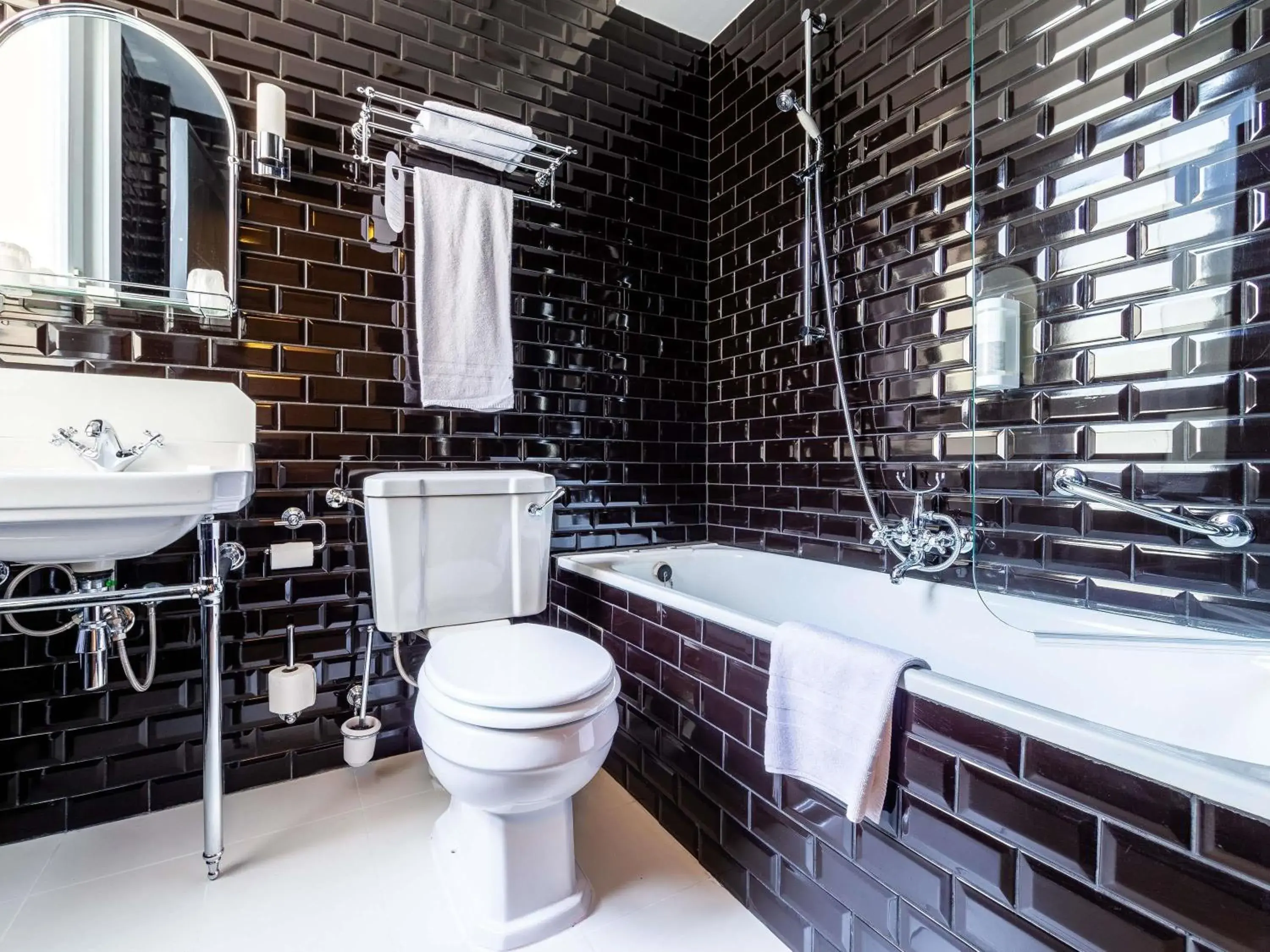 Bedroom in Hotel des Colonies Brussels by Mercure Bedroom in Hotel des Colonies Brussels by Mercure