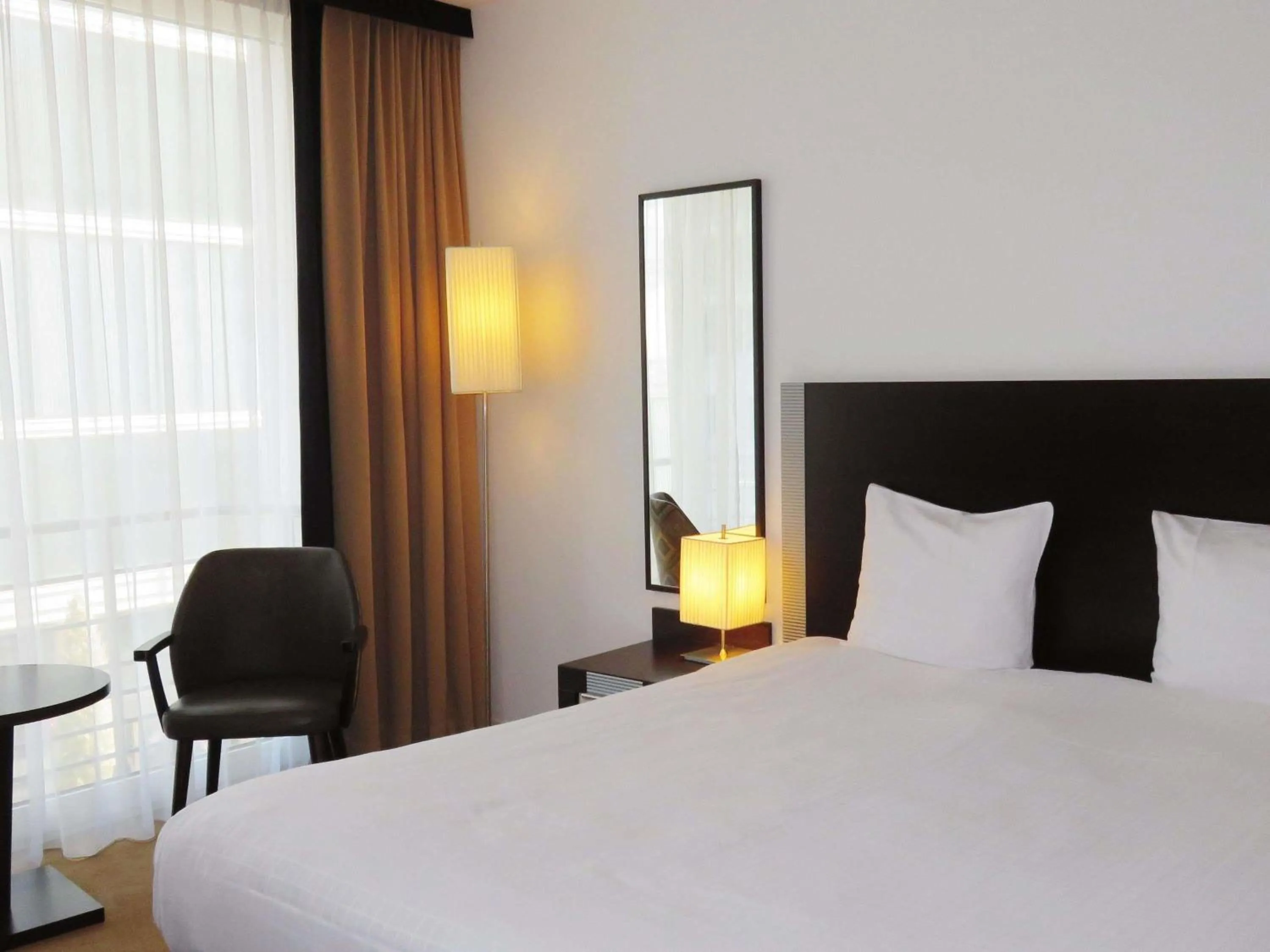 Bedroom, Bed in Hotel des Colonies Brussels by Mercure