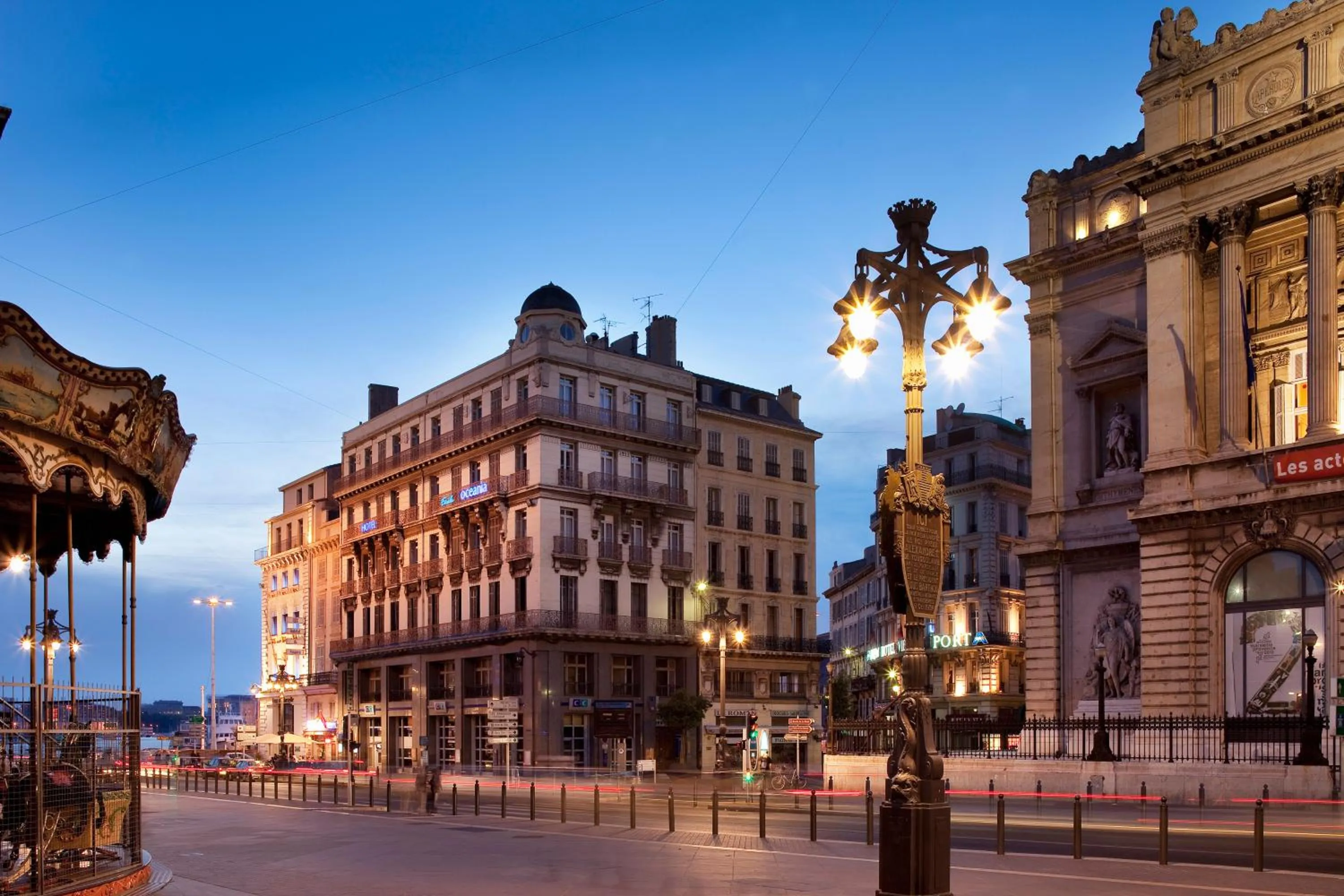 Facade/entrance in Escale Oceania Marseille Vieux Port
