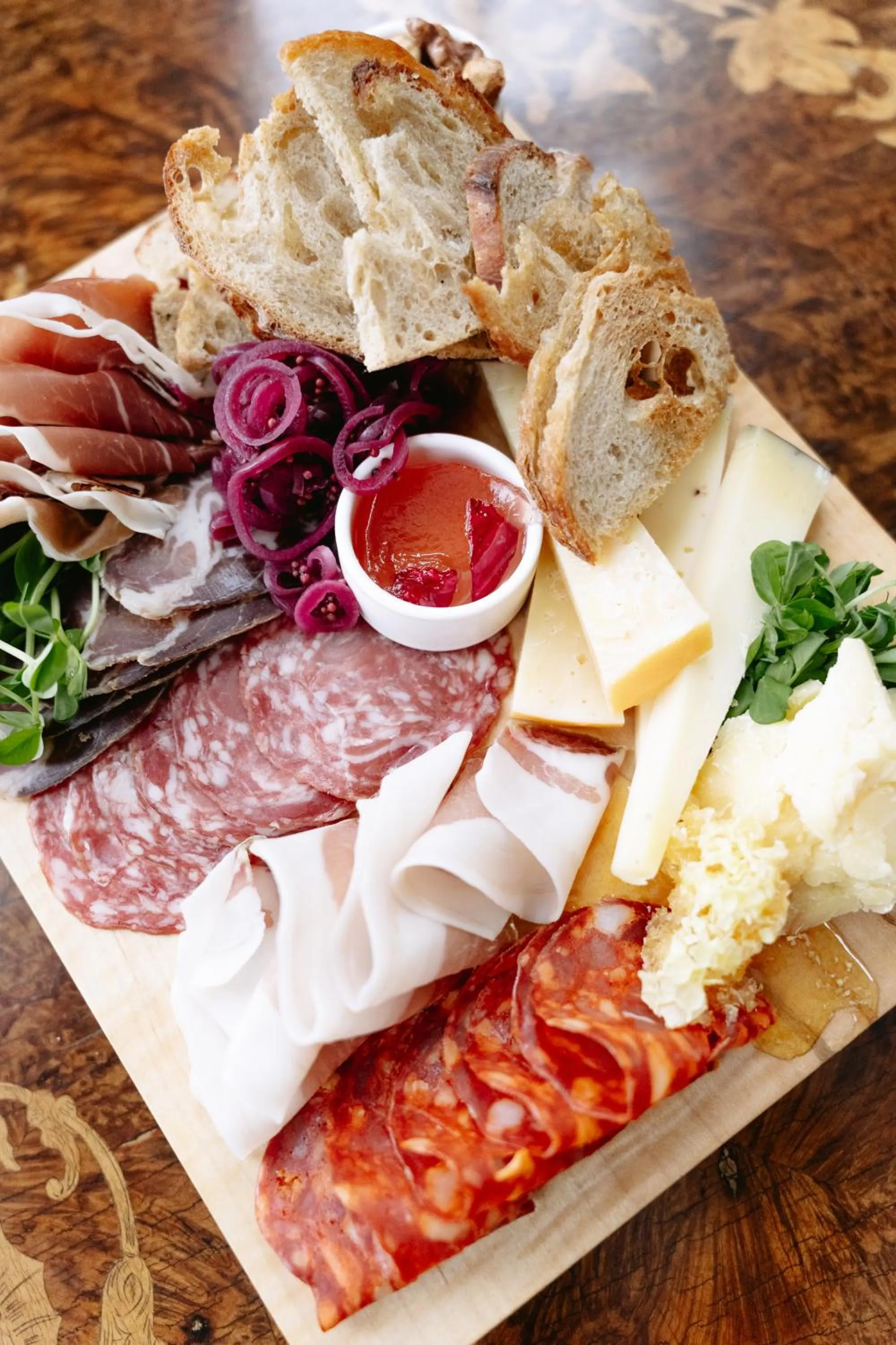 Food and drinks in Woodbourne Inn