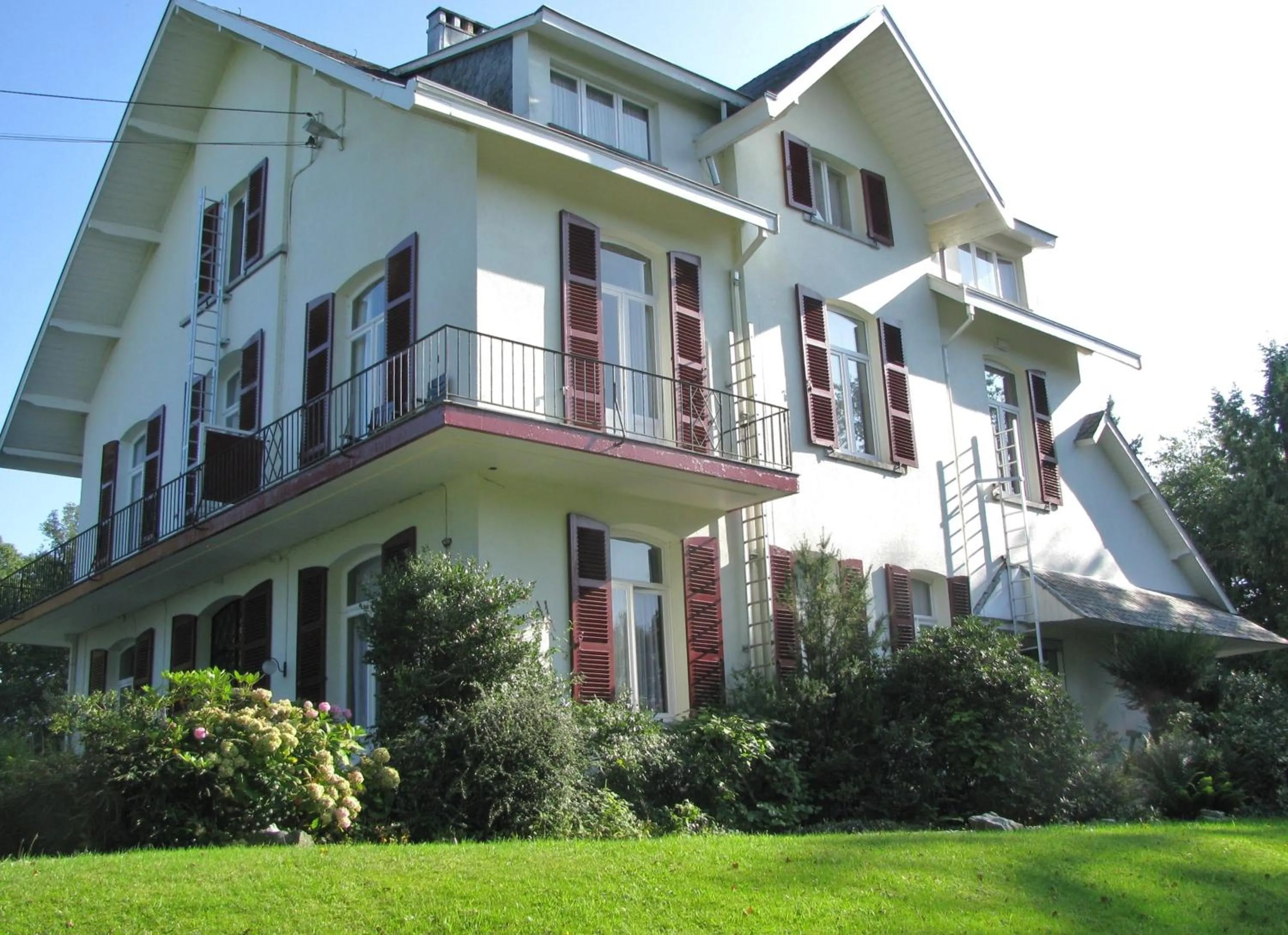 Property building in Hotel La Heid des Pairs