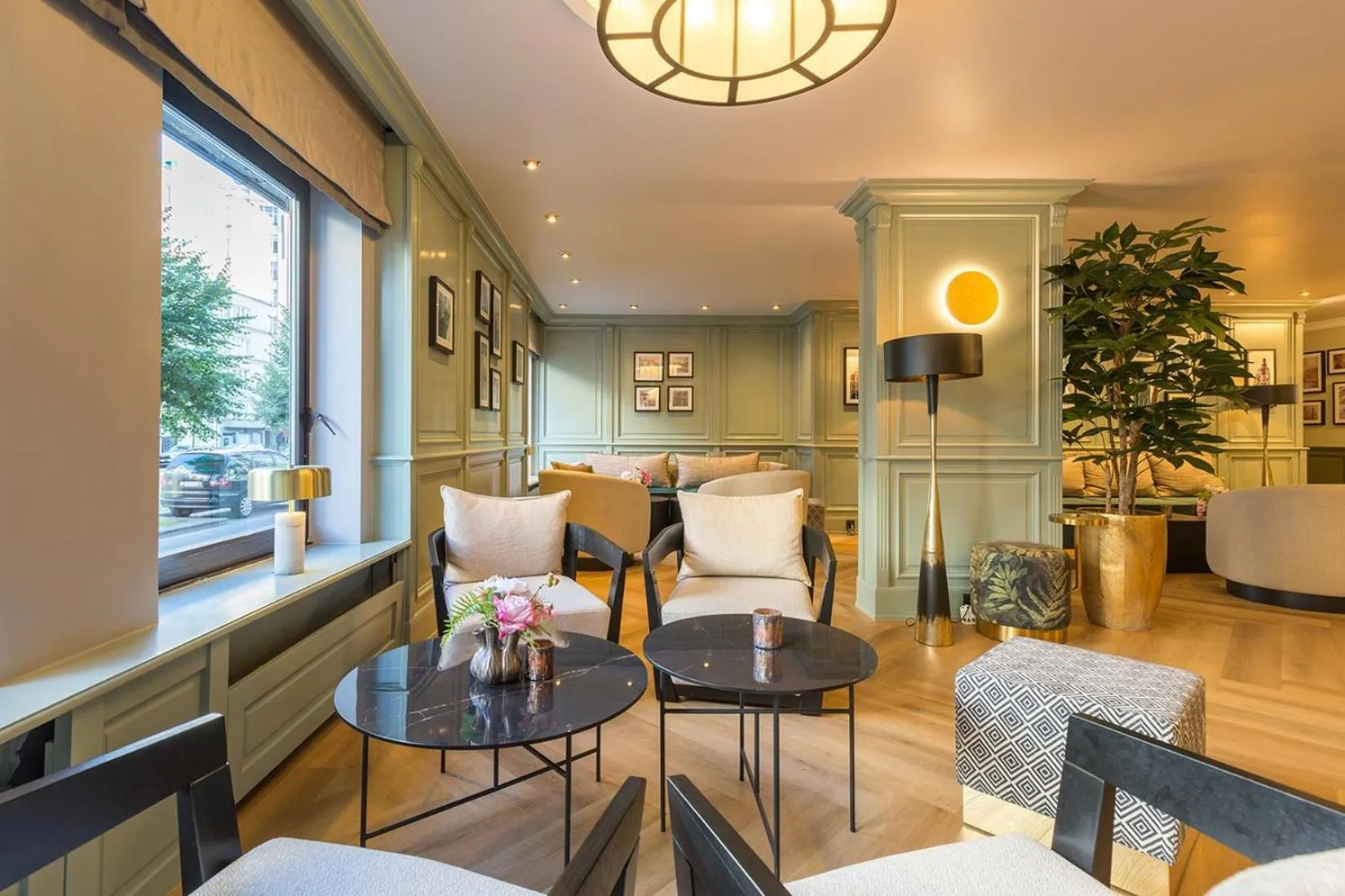 Lobby or reception in Leonardo Hotel Antwerp The Plaza