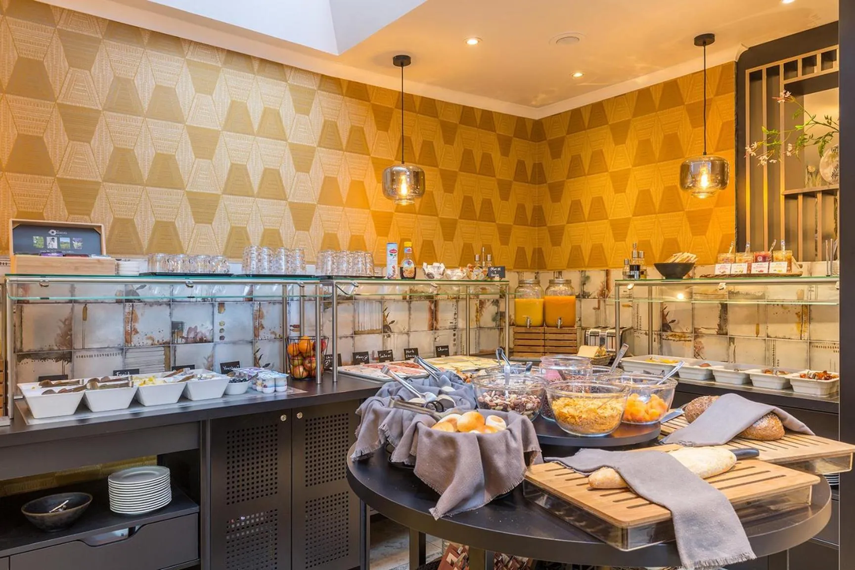 Breakfast in Leonardo Hotel Antwerp The Plaza