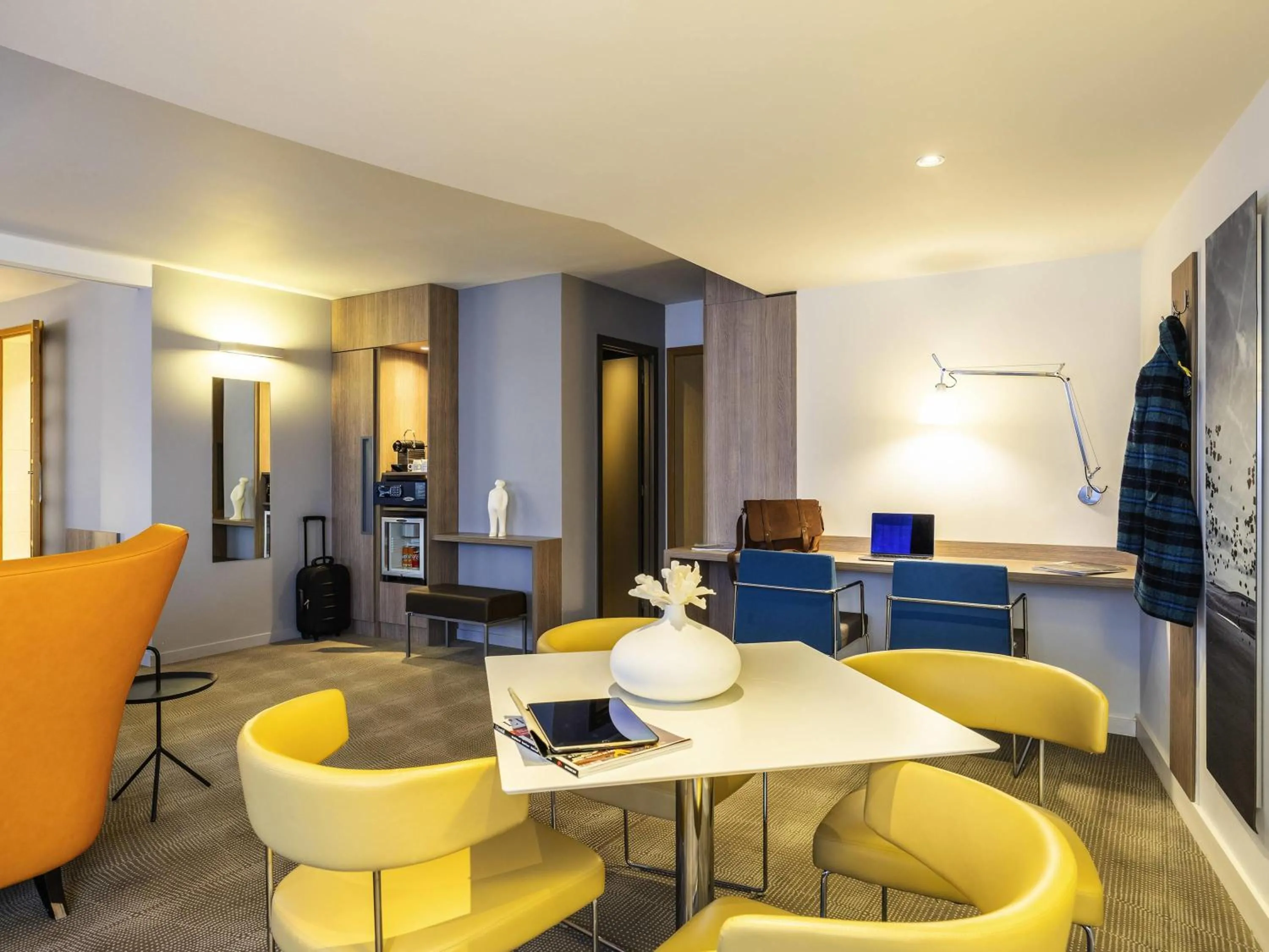 Photo of the whole room in Novotel Mechelen Centrum