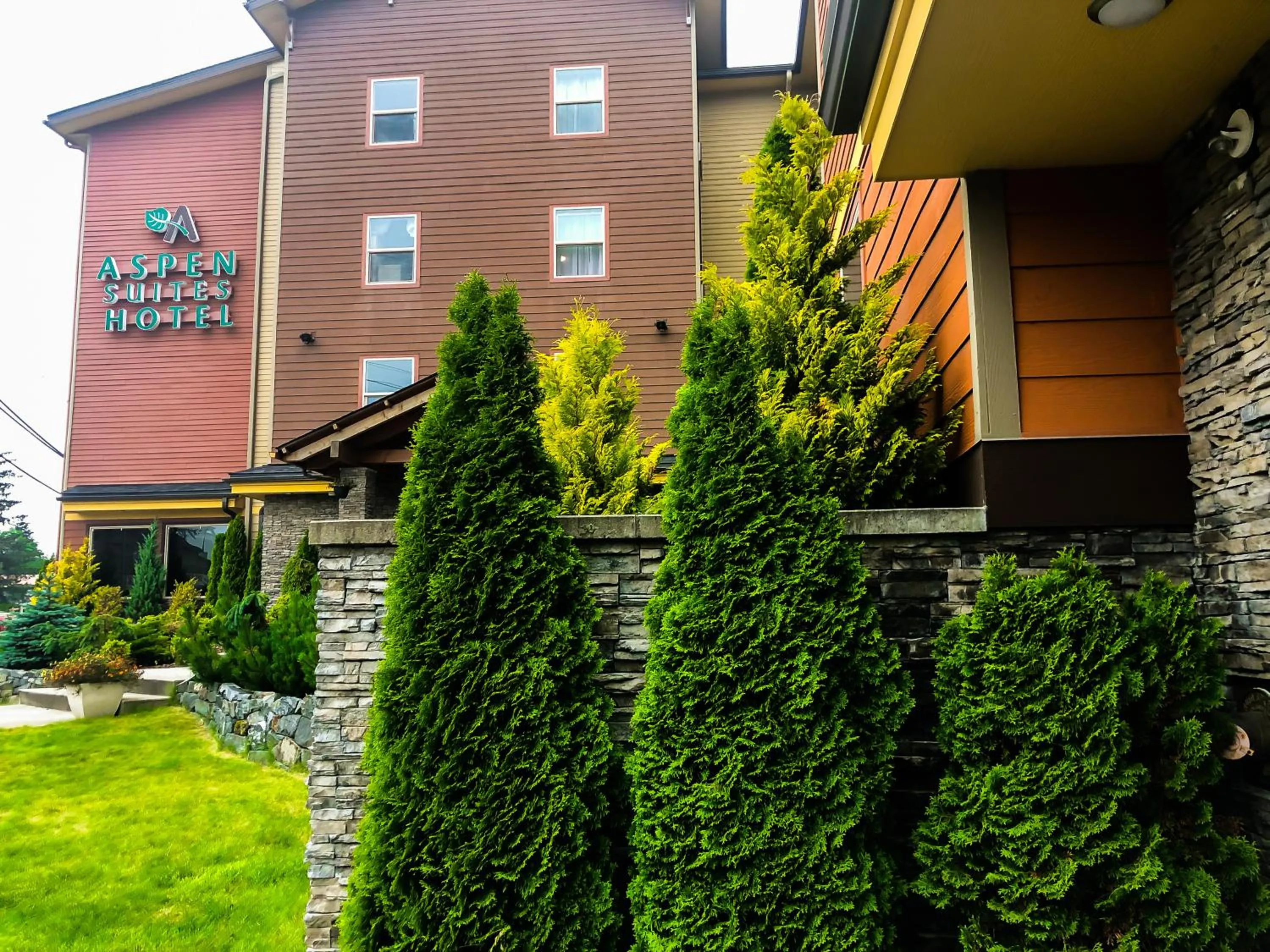 Property building in Aspen Suites Hotel Sitka