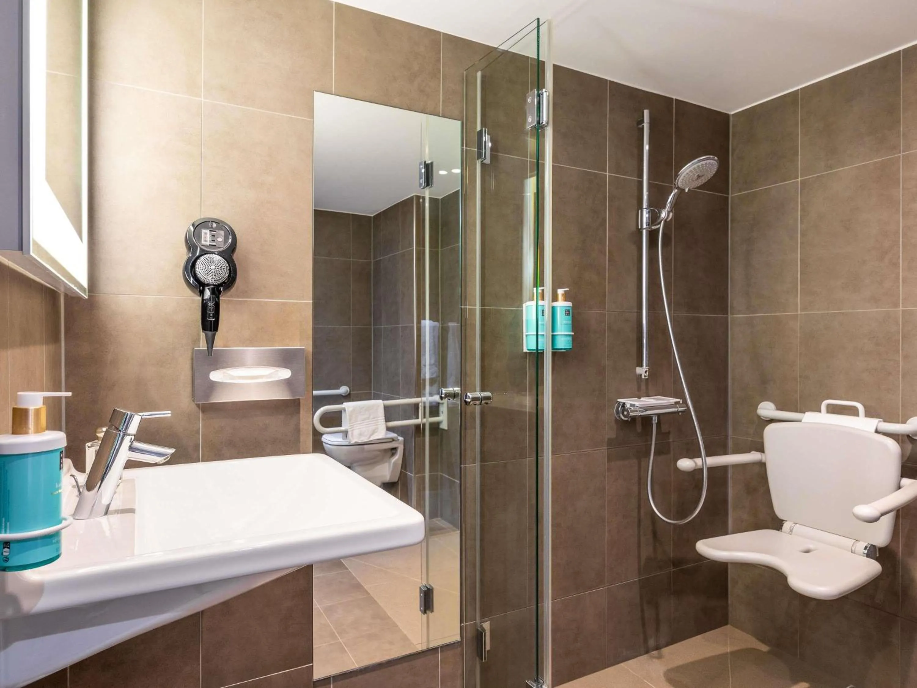 Bedroom in Hotel Novotel Brussels Off Grand Place