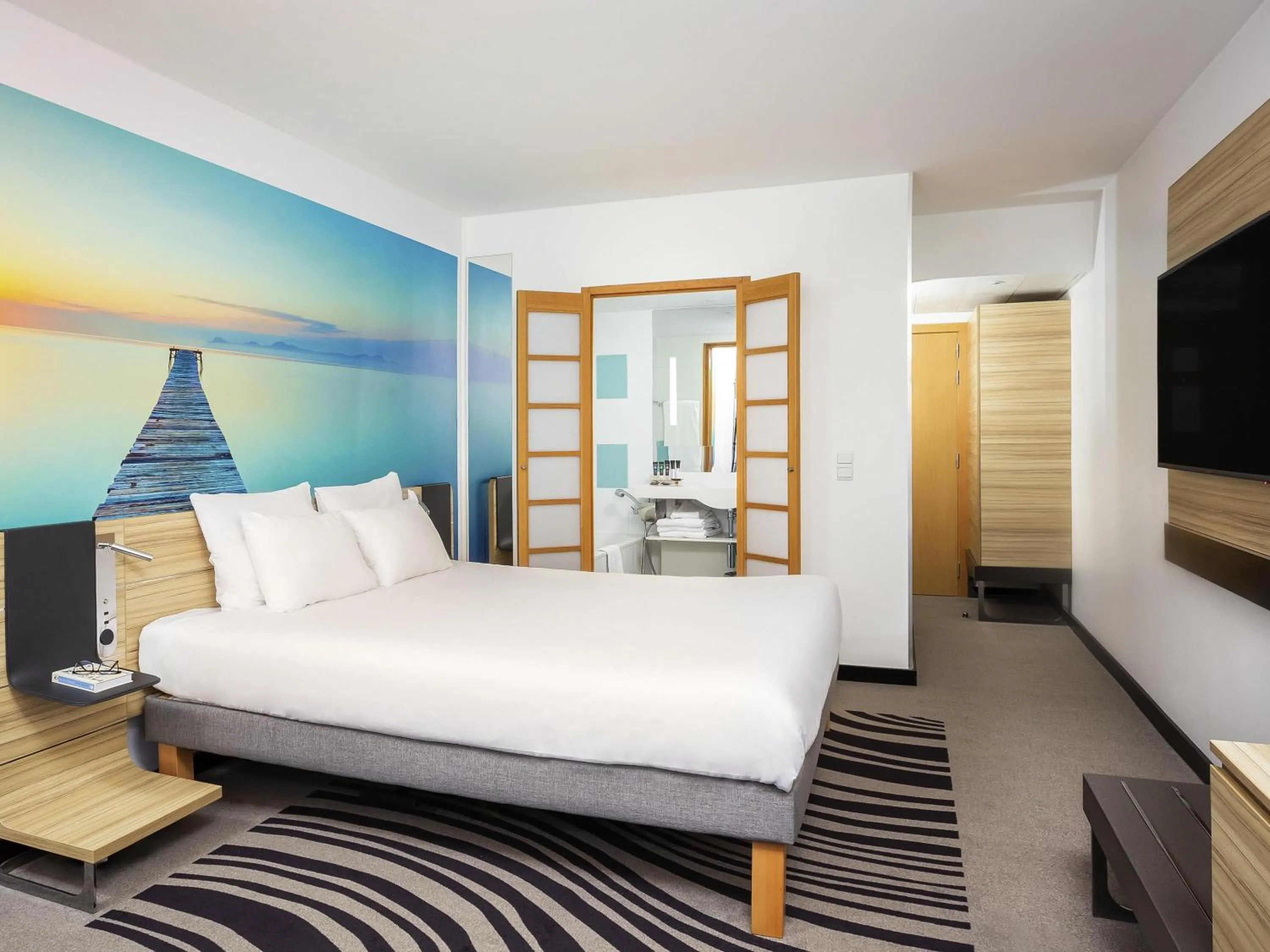 Bedroom, Bed in Hotel Novotel Brussels Off Grand Place