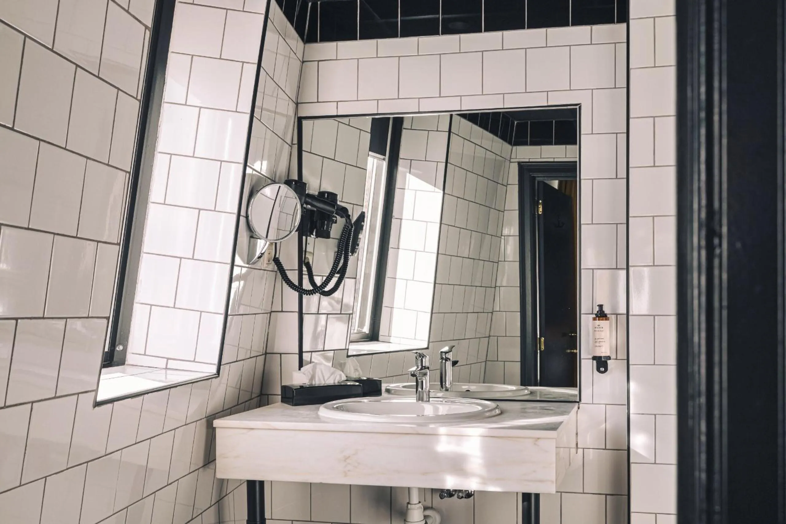 Bathroom in Zoom Hotel