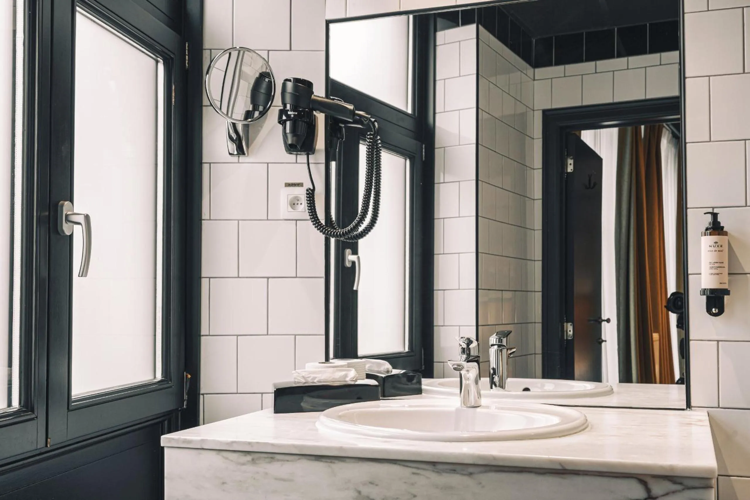 Bathroom in Zoom Hotel