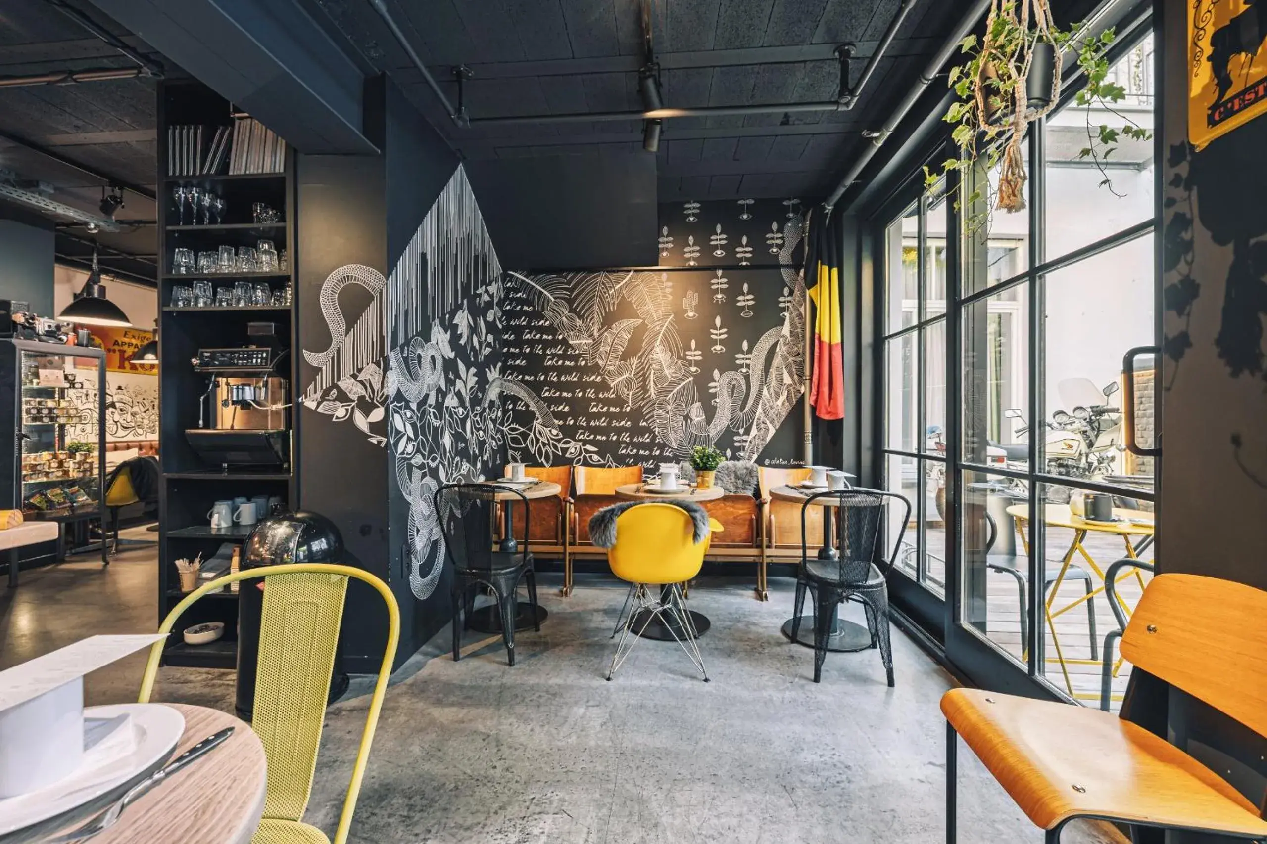 Restaurant/places to eat in Zoom Hotel Restaurant/places to eat in Zoom Hotel