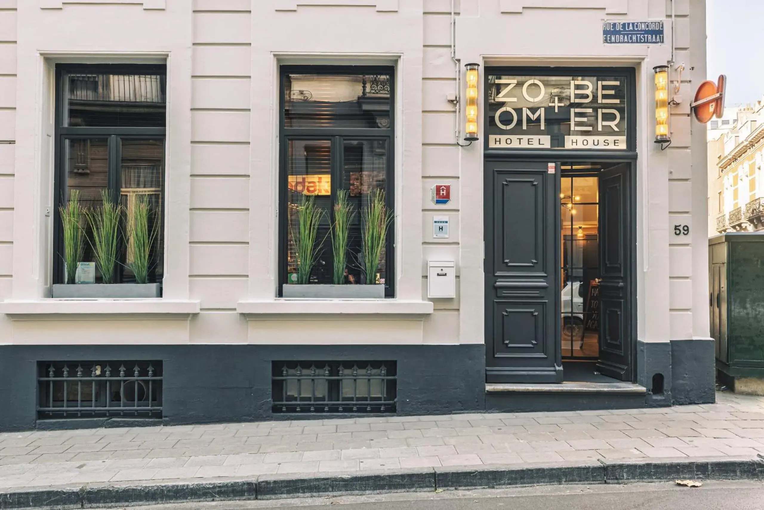 Facade/entrance in Zoom Hotel Facade/entrance in Zoom Hotel