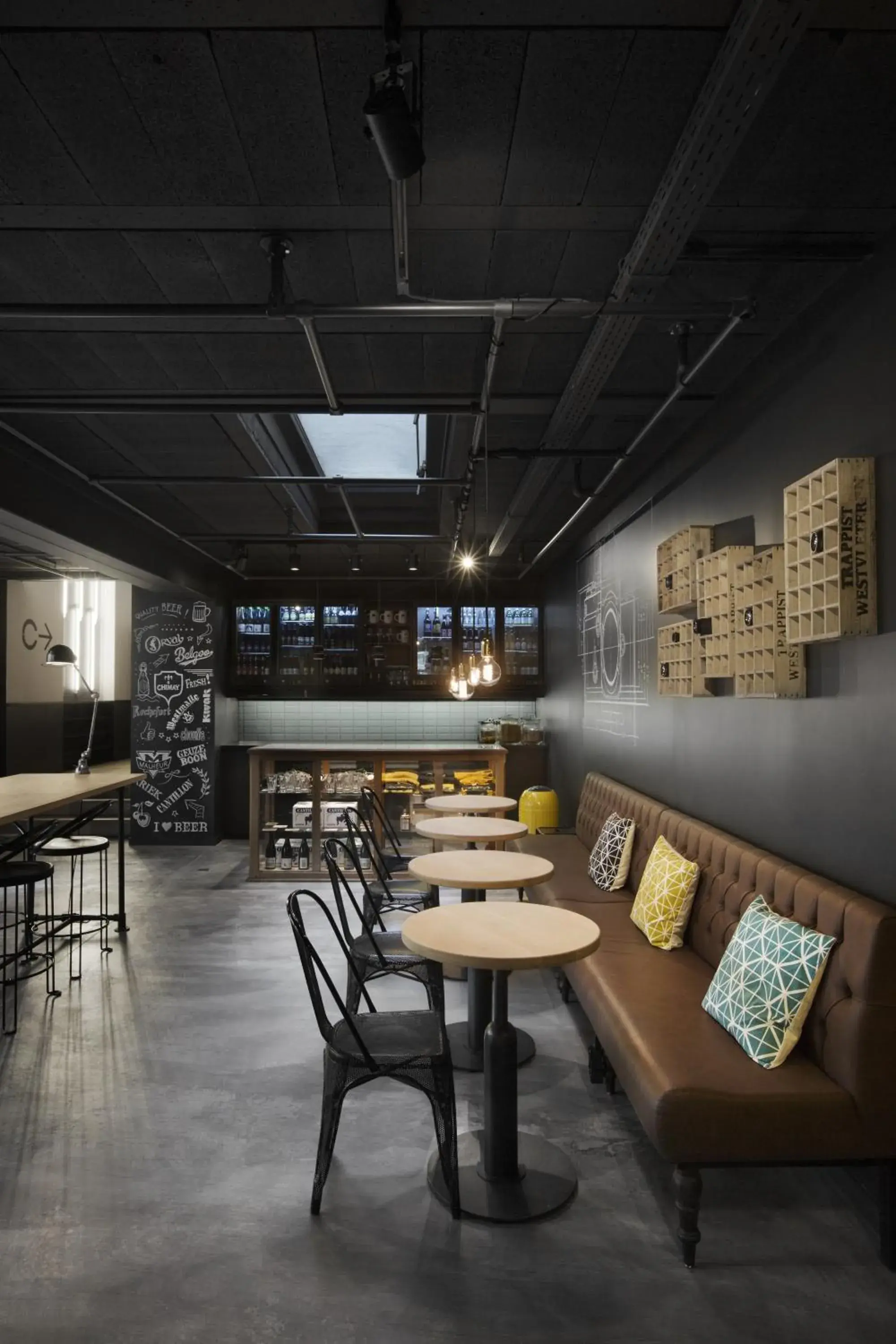 Restaurant/places to eat in Zoom Hotel Restaurant/places to eat in Zoom Hotel