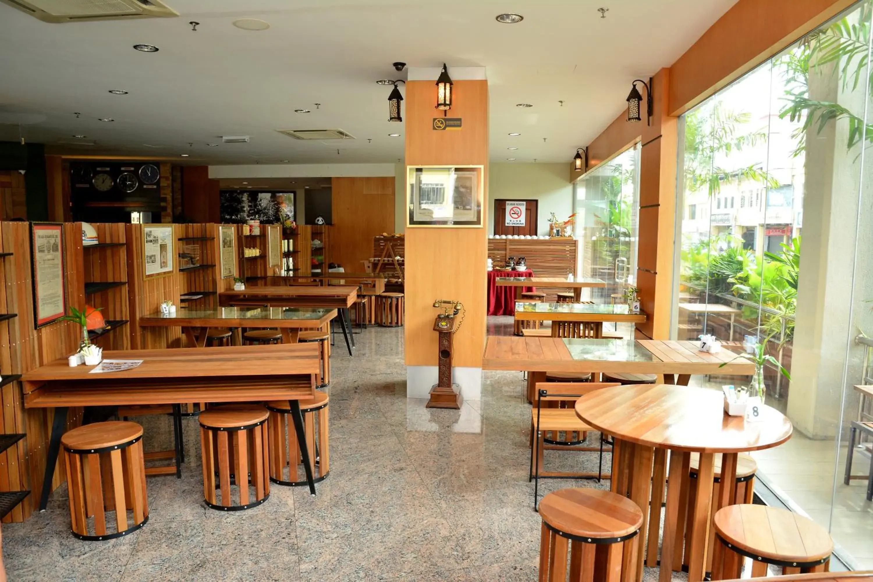 Restaurant/places to eat in Muarar 99 Hotel Restaurant/places to eat in Muarar 99 Hotel