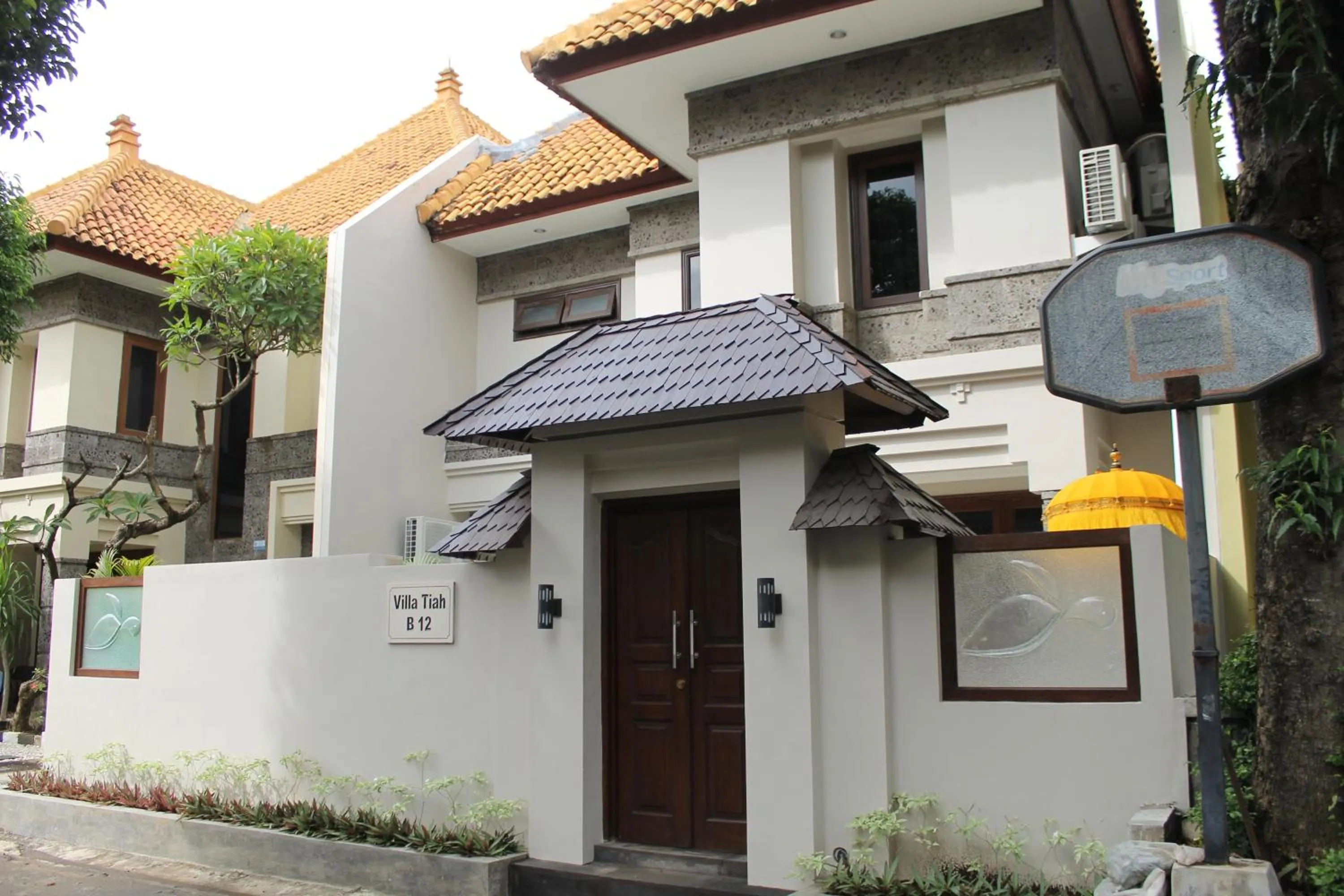 On site in Villa Tiah