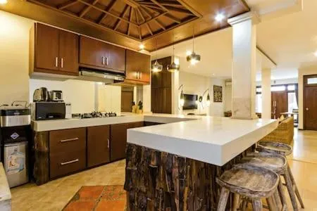 Kitchen or kitchenette in Villa Tiah