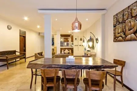 Dining area in Villa Tiah