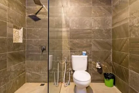 Toilet in Villa Tiah
