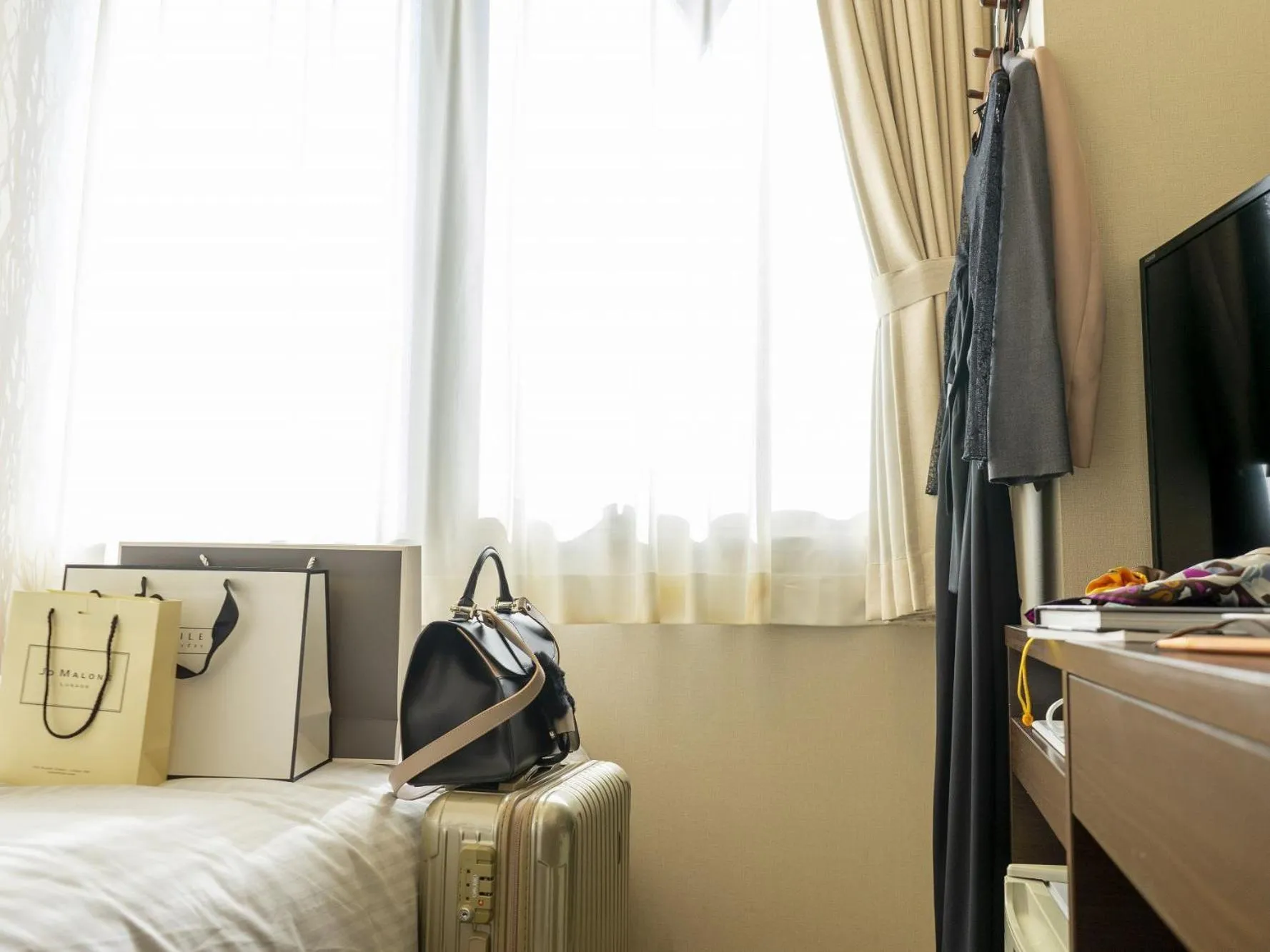 Photo of the whole room, Bed in Hotel New Gaea Domemae