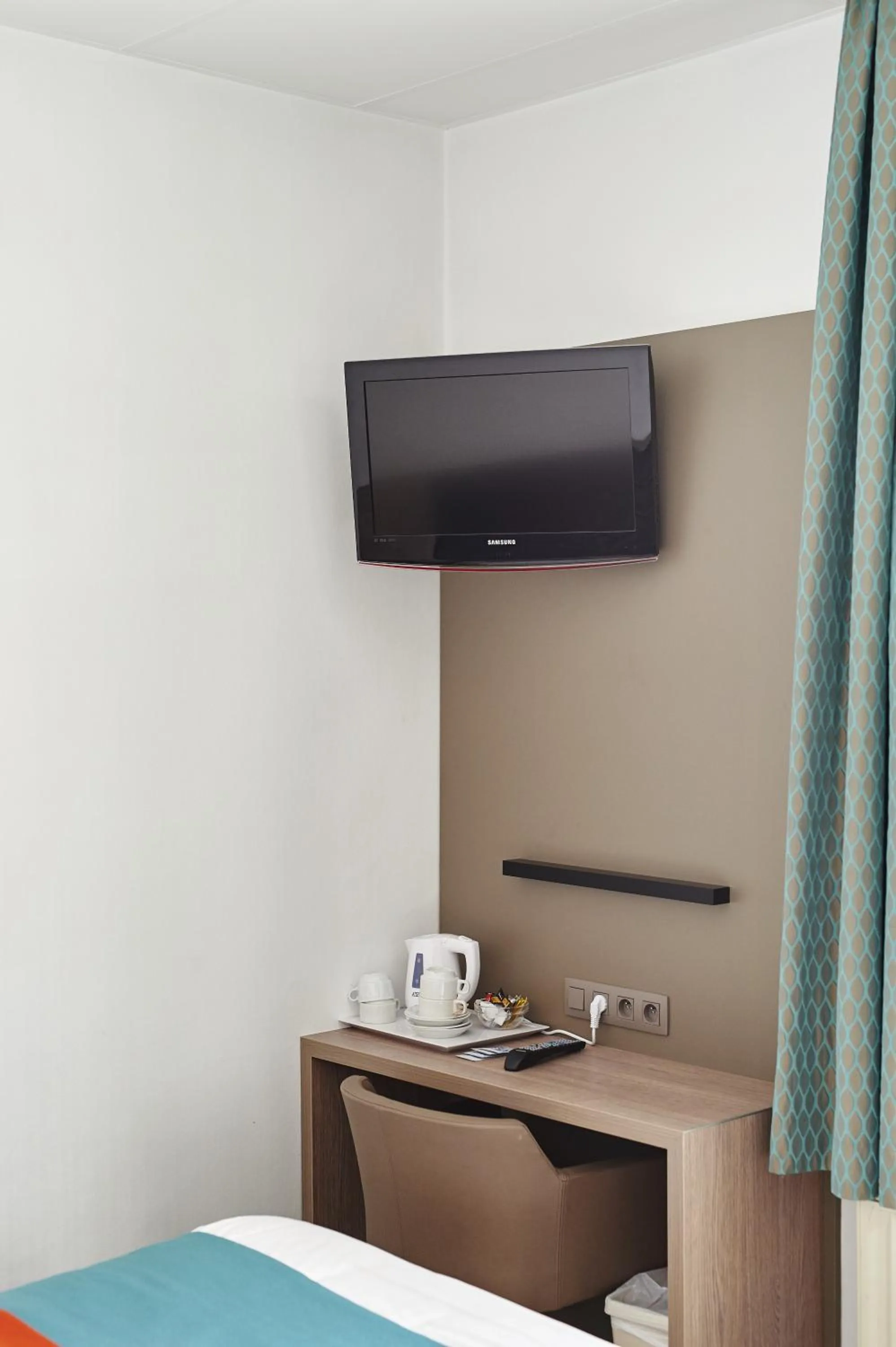 TV and multimedia, Bed in Grand Hotel de Flandre