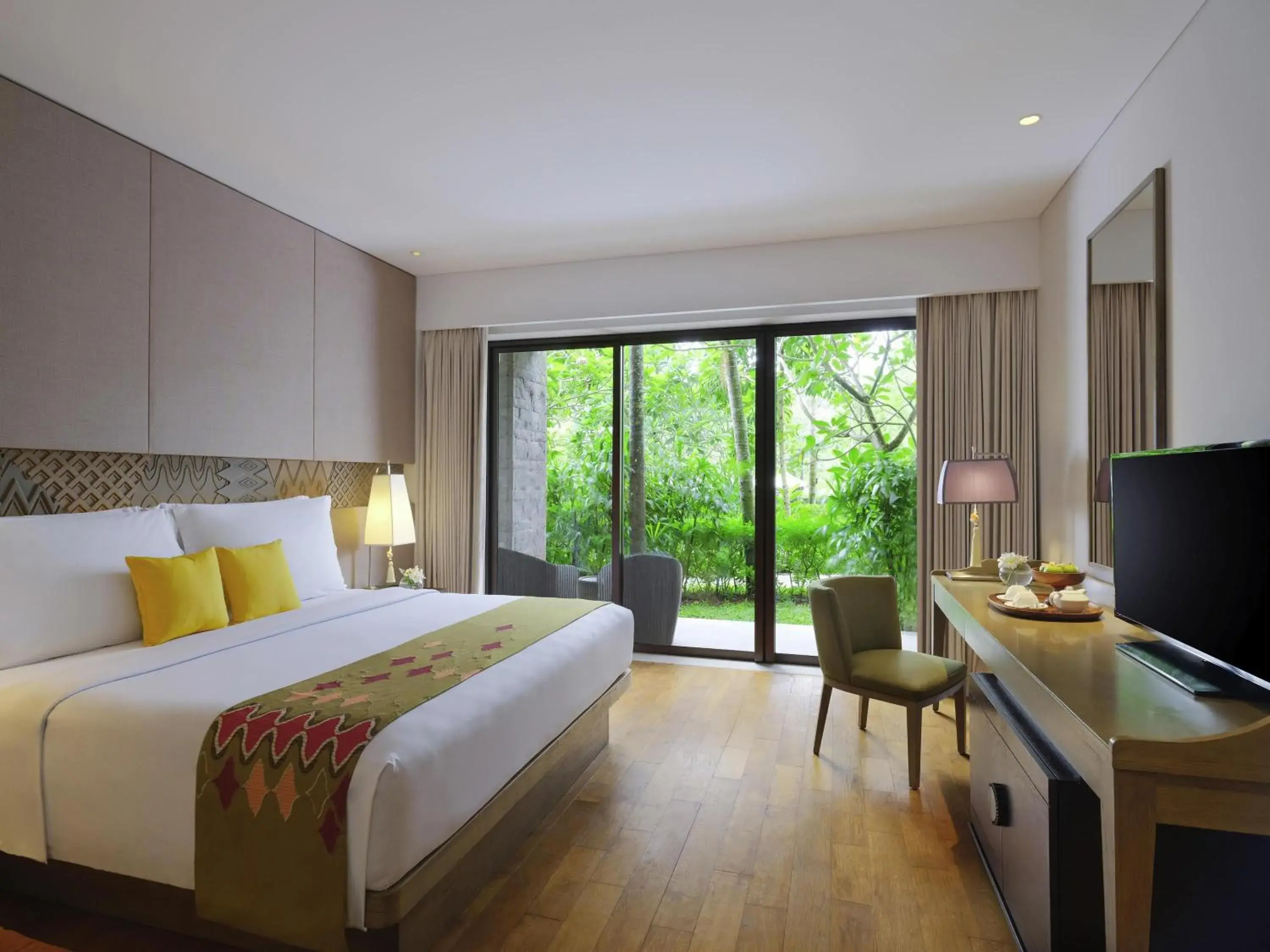 Classic King Room with Free Daily Chocolate Hours and Daily Resort Activities in Mövenpick Resort & Spa Jimbaran Bali Classic King Room with Free Daily Chocolate Hours and Daily Resort Activities in Mövenpick Resort & Spa Jimbaran Bali